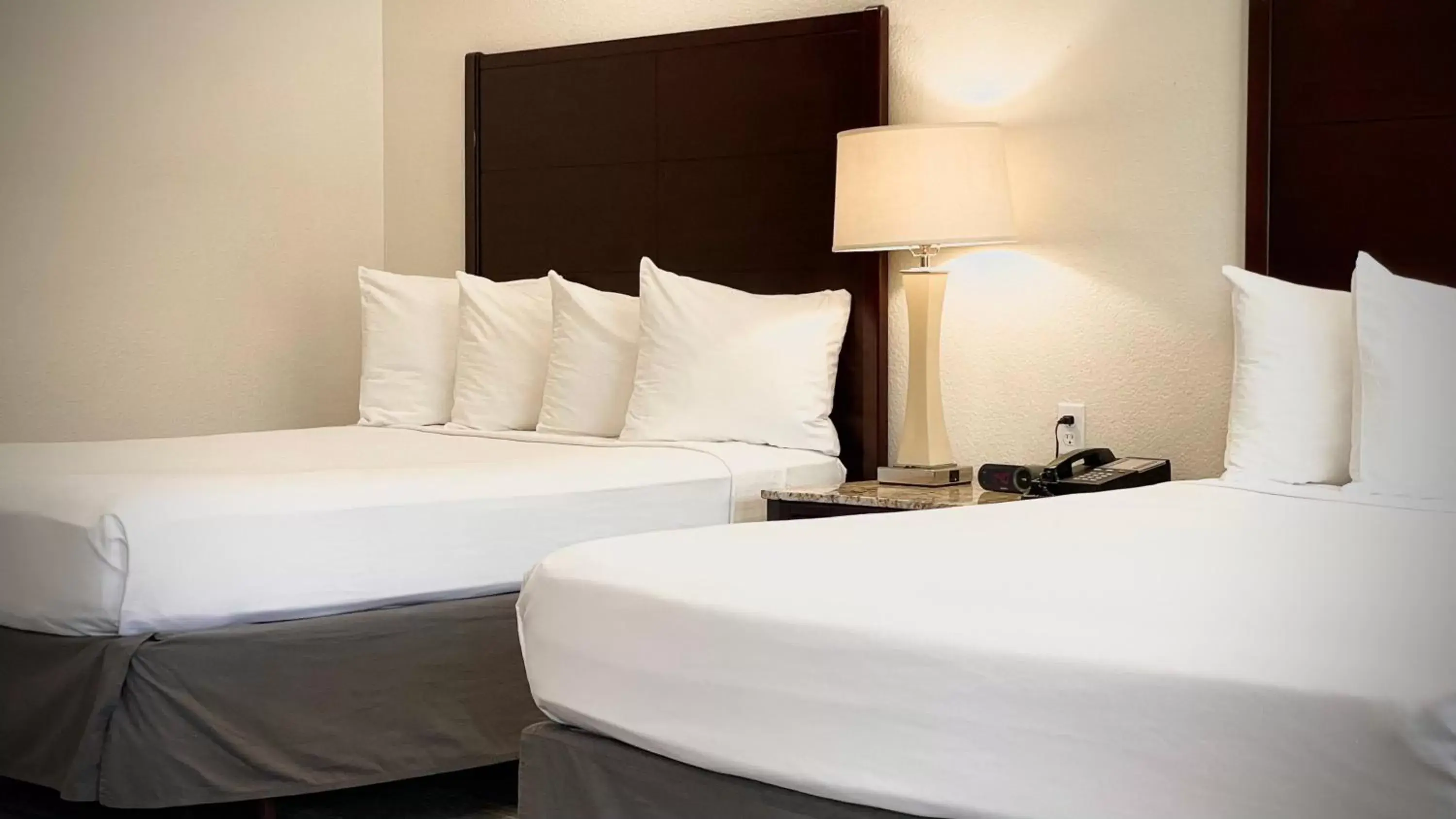 Bed in The Yosemite Inn Bed in The Yosemite Inn