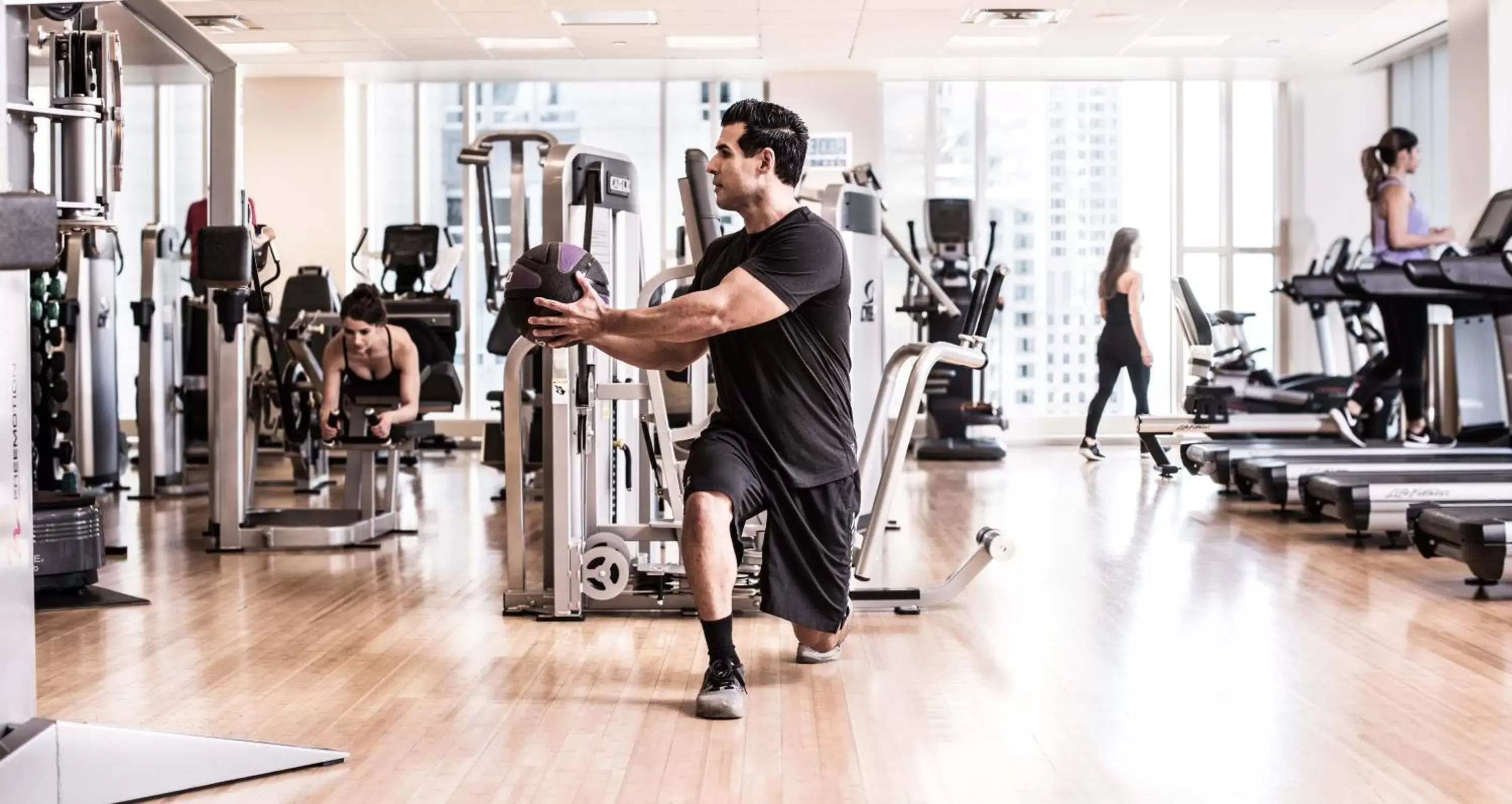 Fitness centre/facilities, Fitness Center/Facilities in The Peninsula Chicago