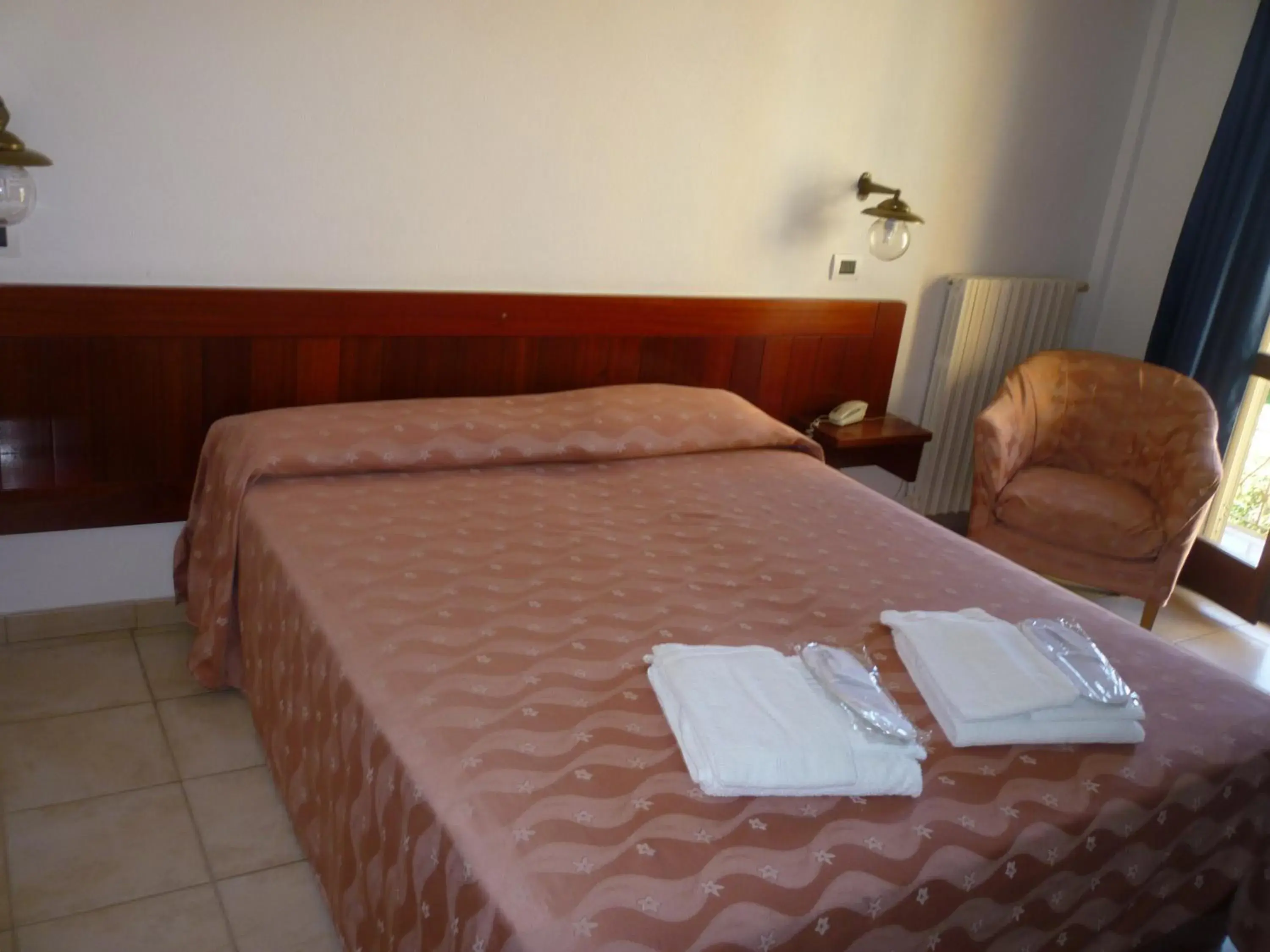 Bed in Hotel L'Ancora