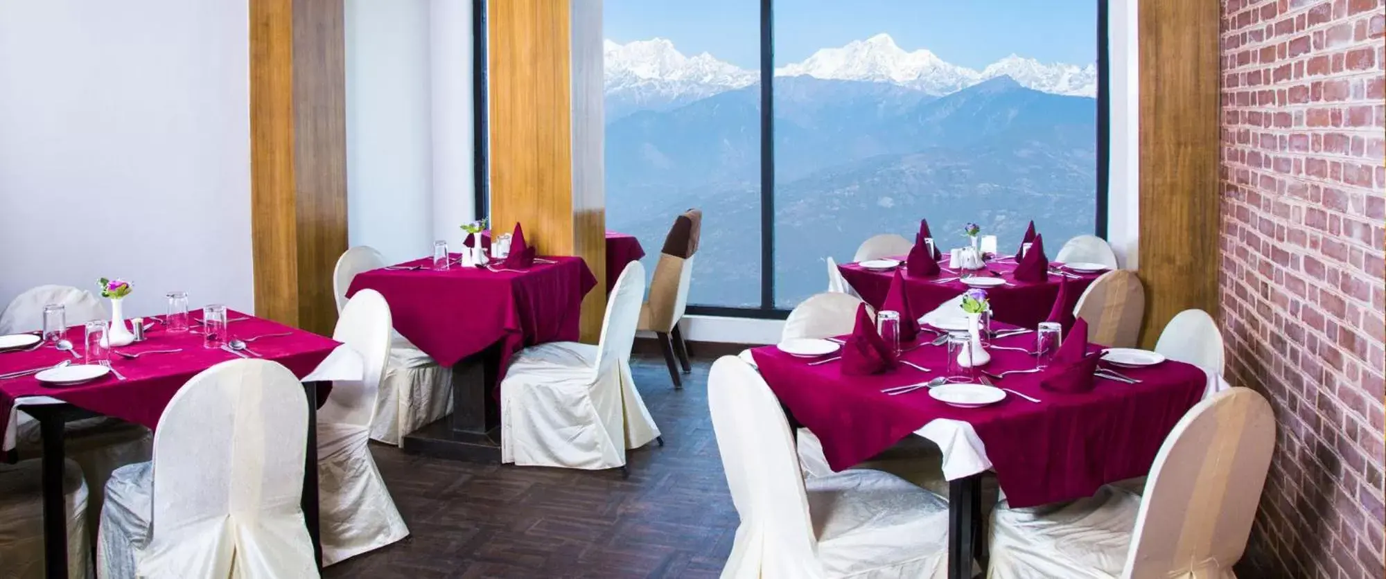 Restaurant/places to eat, Banquet Facilities in Hotel Himalayan Villa