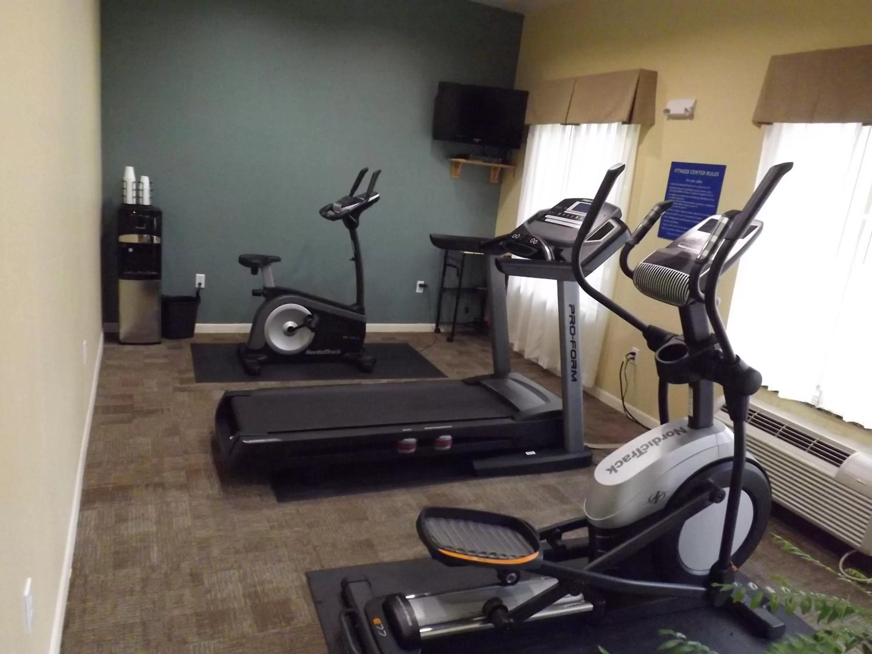 Fitness centre/facilities in SSunriser Inn