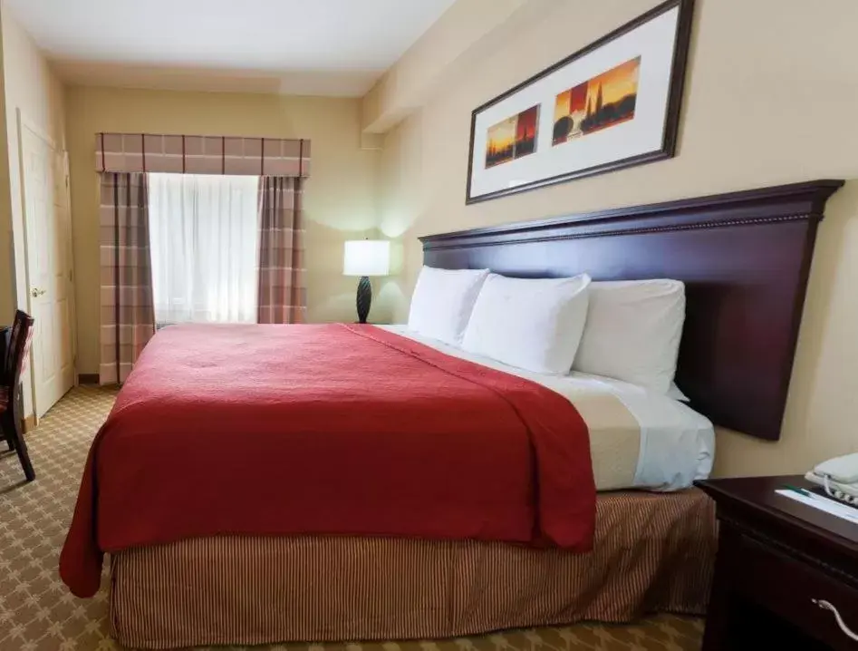 Studio King Suite - Disability Access/Non-Smoking in Country Suites Absecon-Atlantic City, NJ Studio King Suite - Disability Access/Non-Smoking in Country Suites Absecon-Atlantic City, NJ