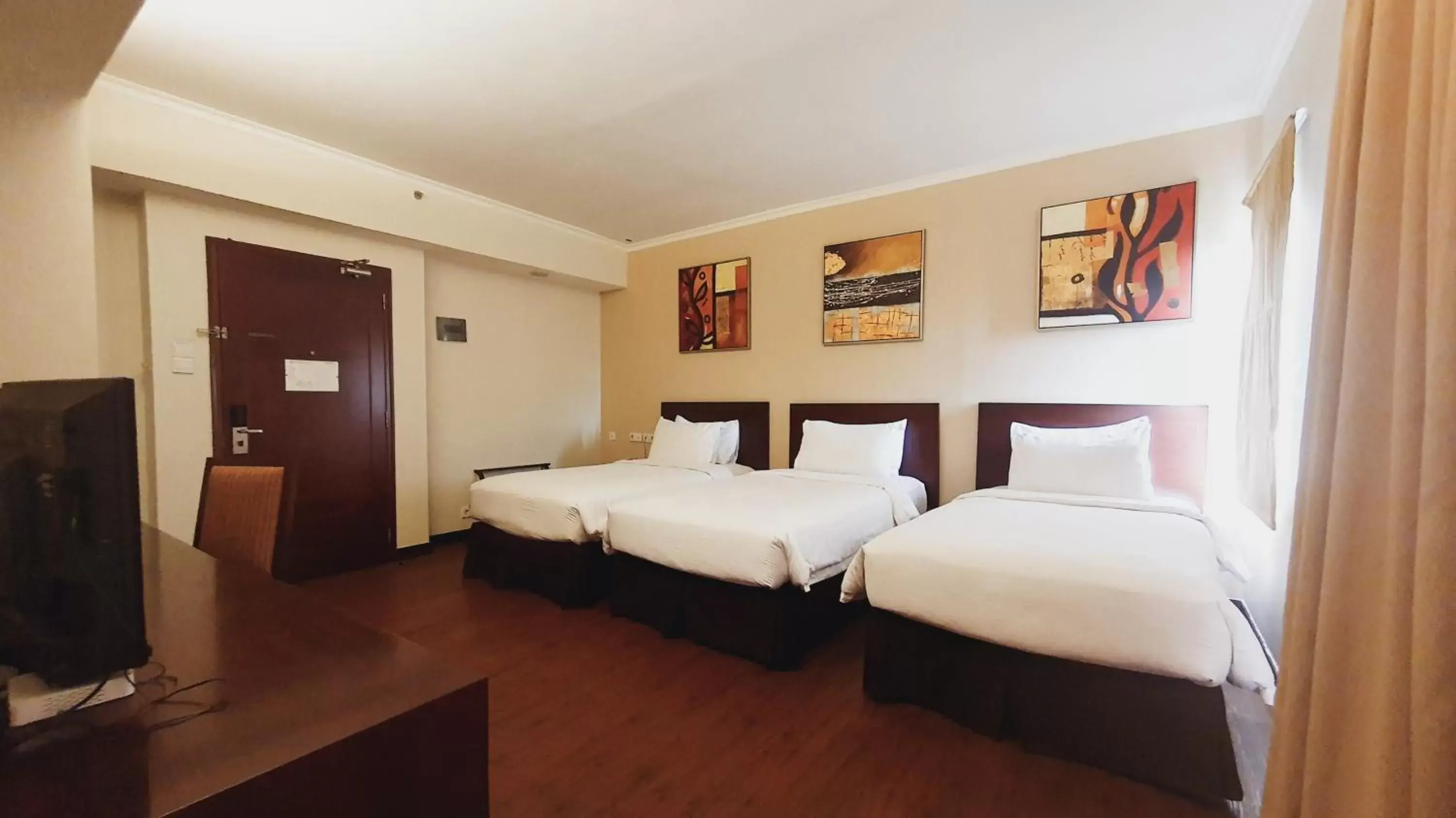 Bed in Grand Dafam Ancol Jakarta