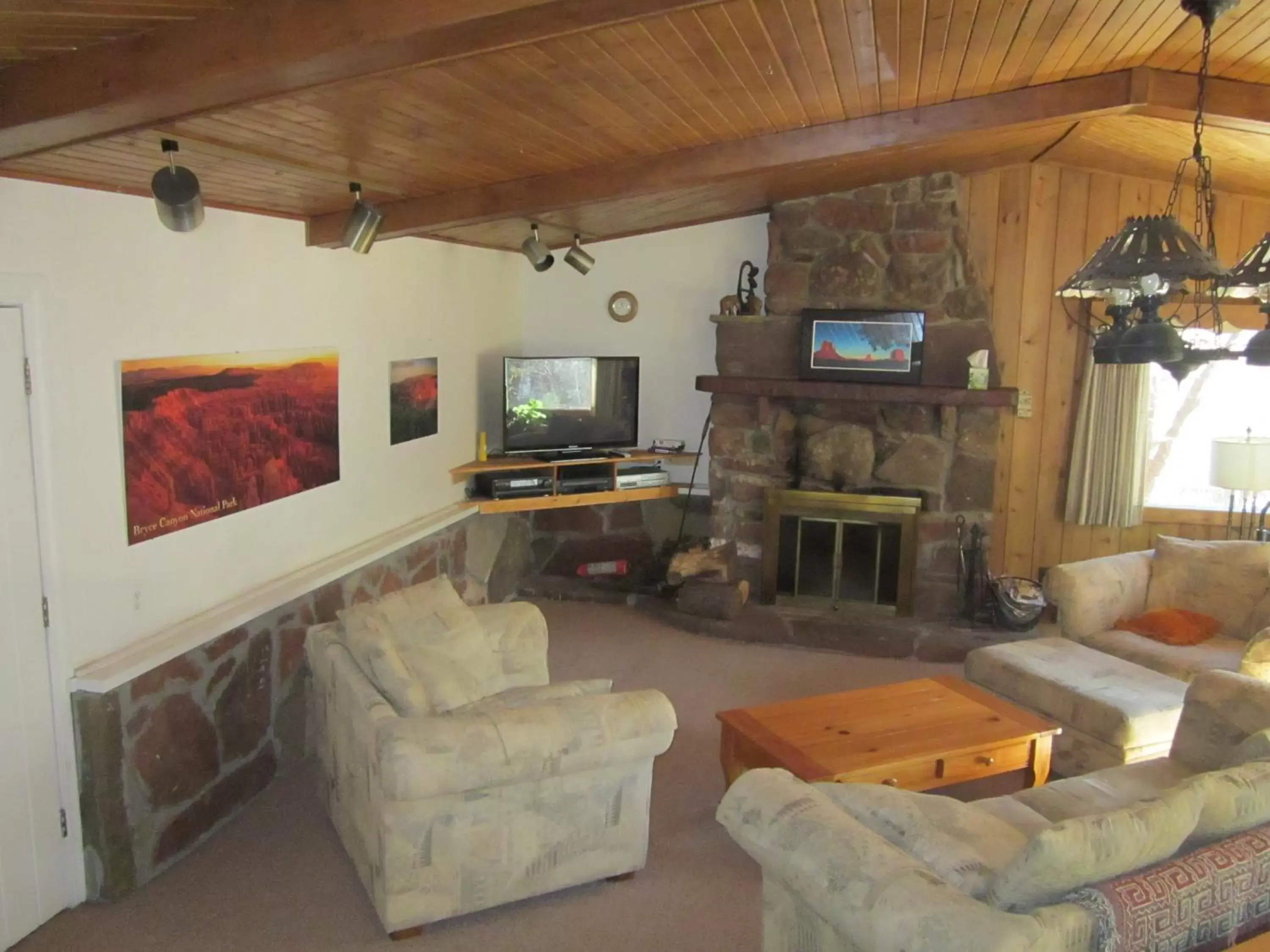 Seating Area in Dodgeton Creek Inn