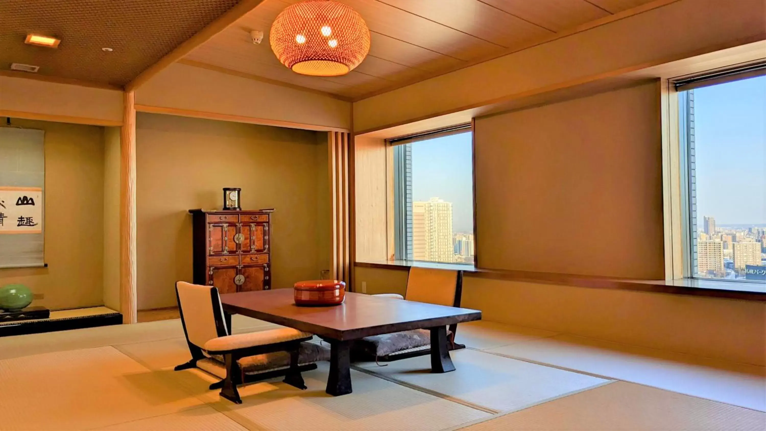 Photo of the whole room, Seating Area in Premier Hotel Nakajima Park Sapporo