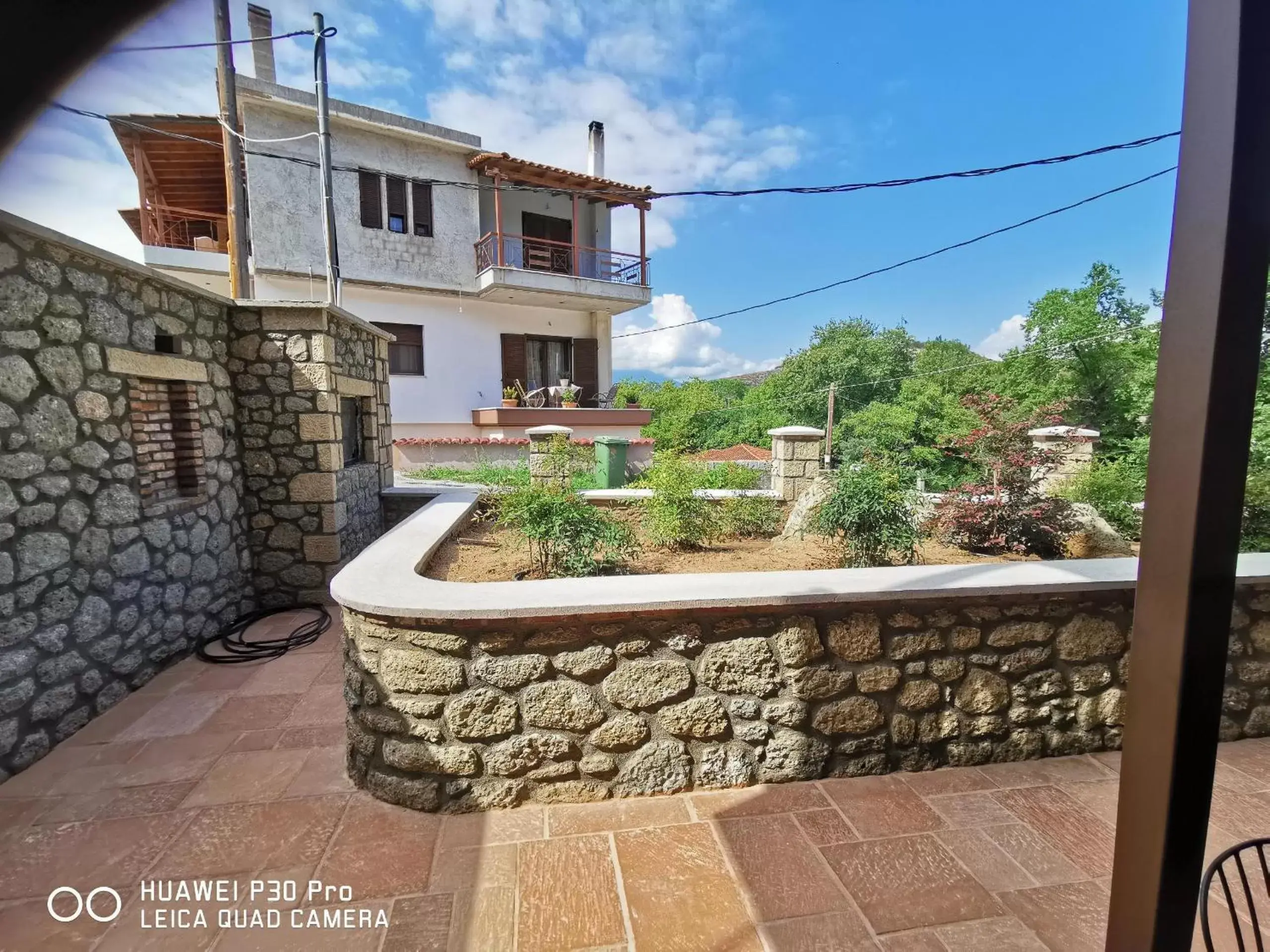 Garden view, Property Building in Meteora Heaven and Earth Kastraki premium suites