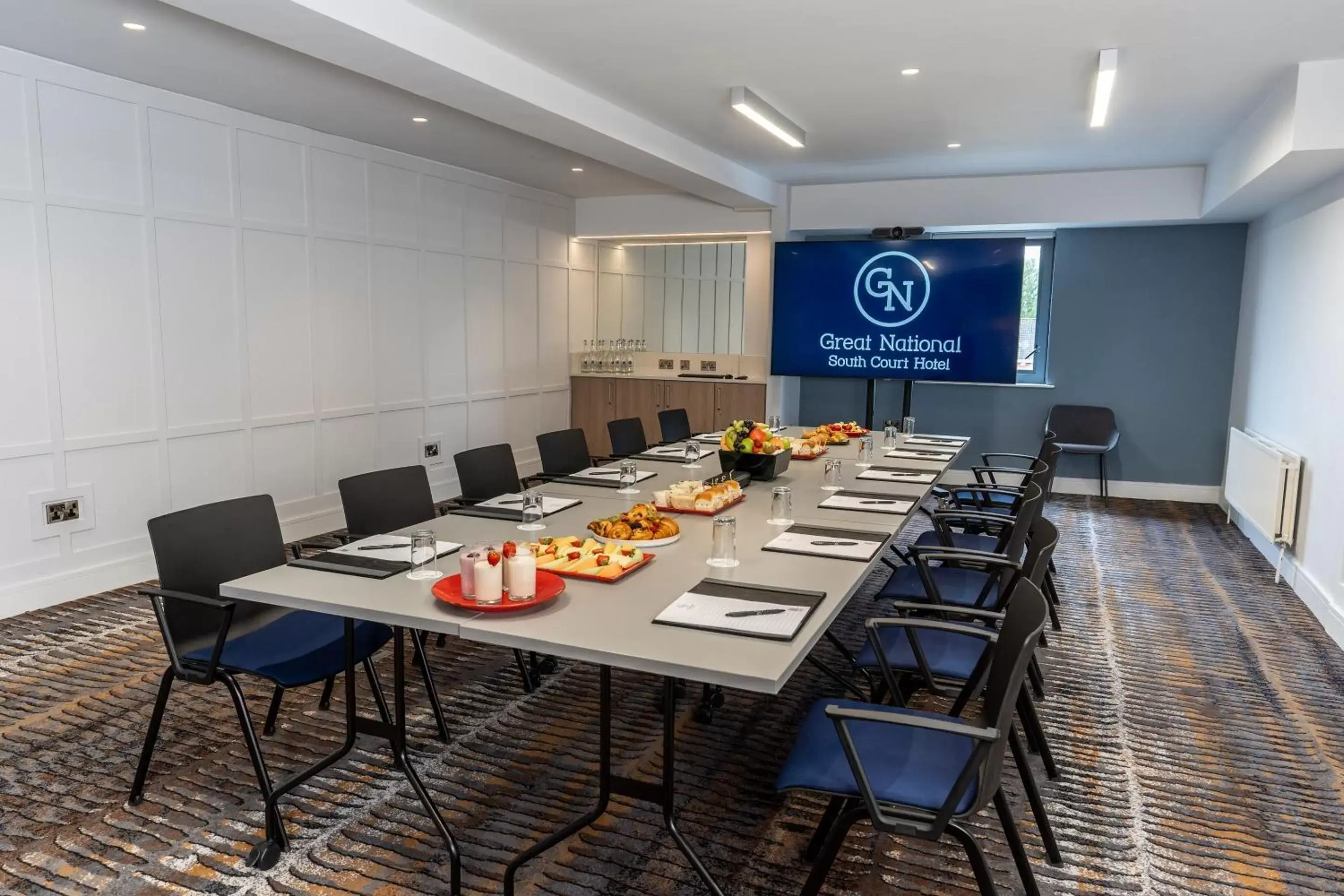 Meeting/conference room in Great National South Court Hotel