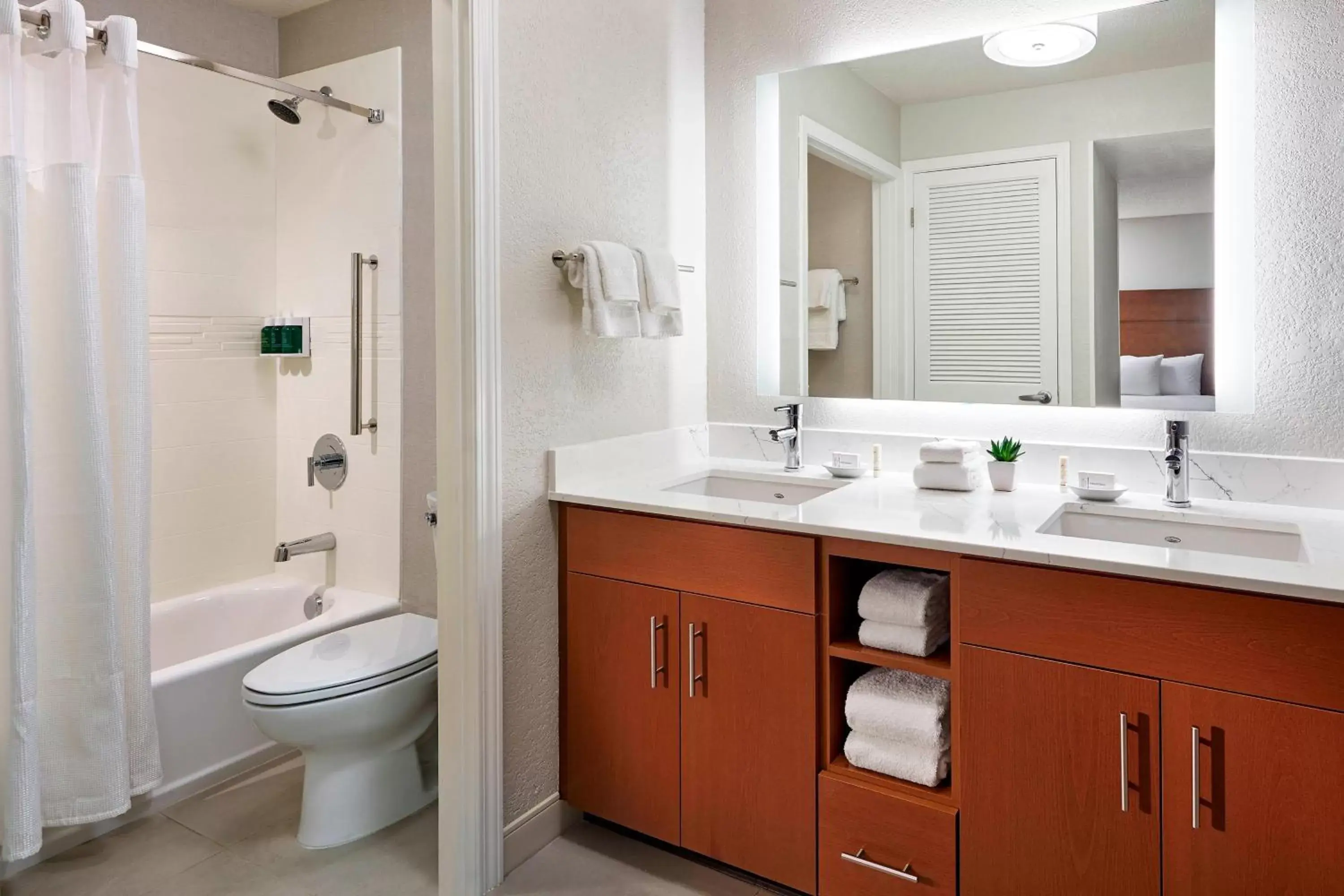 Bathroom in Residence Inn Los Angeles LAX/Manhattan Beach