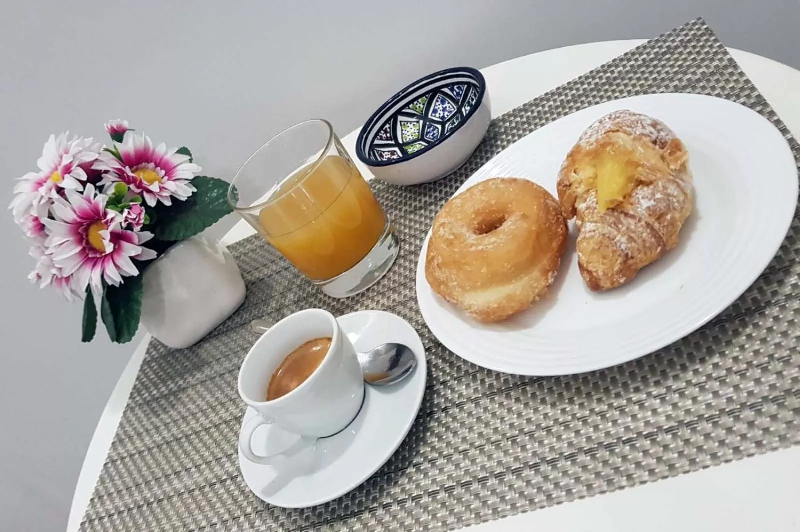 Breakfast in Obelisco