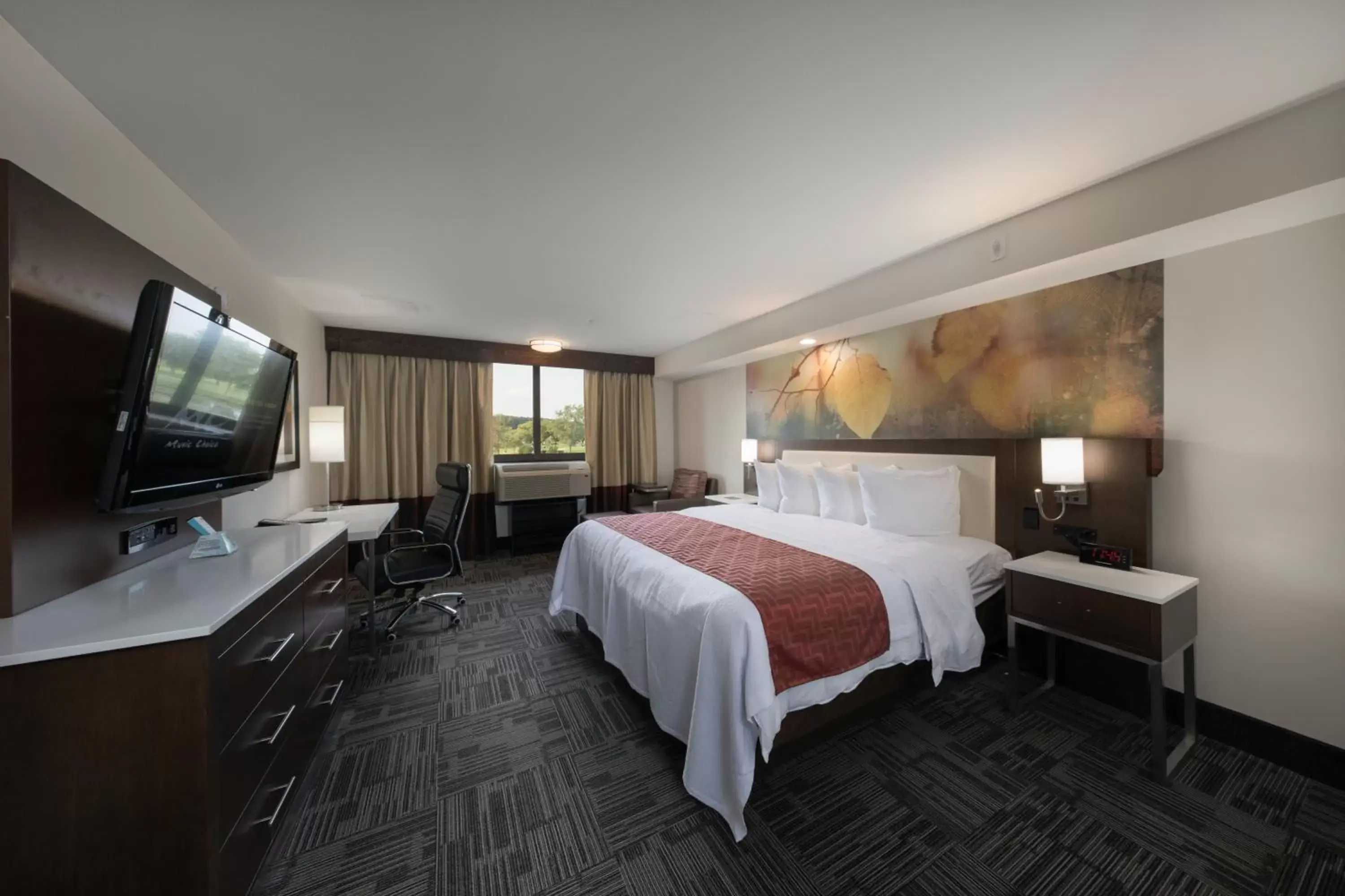 Bed in Brookfield- Milwaukee Hotel