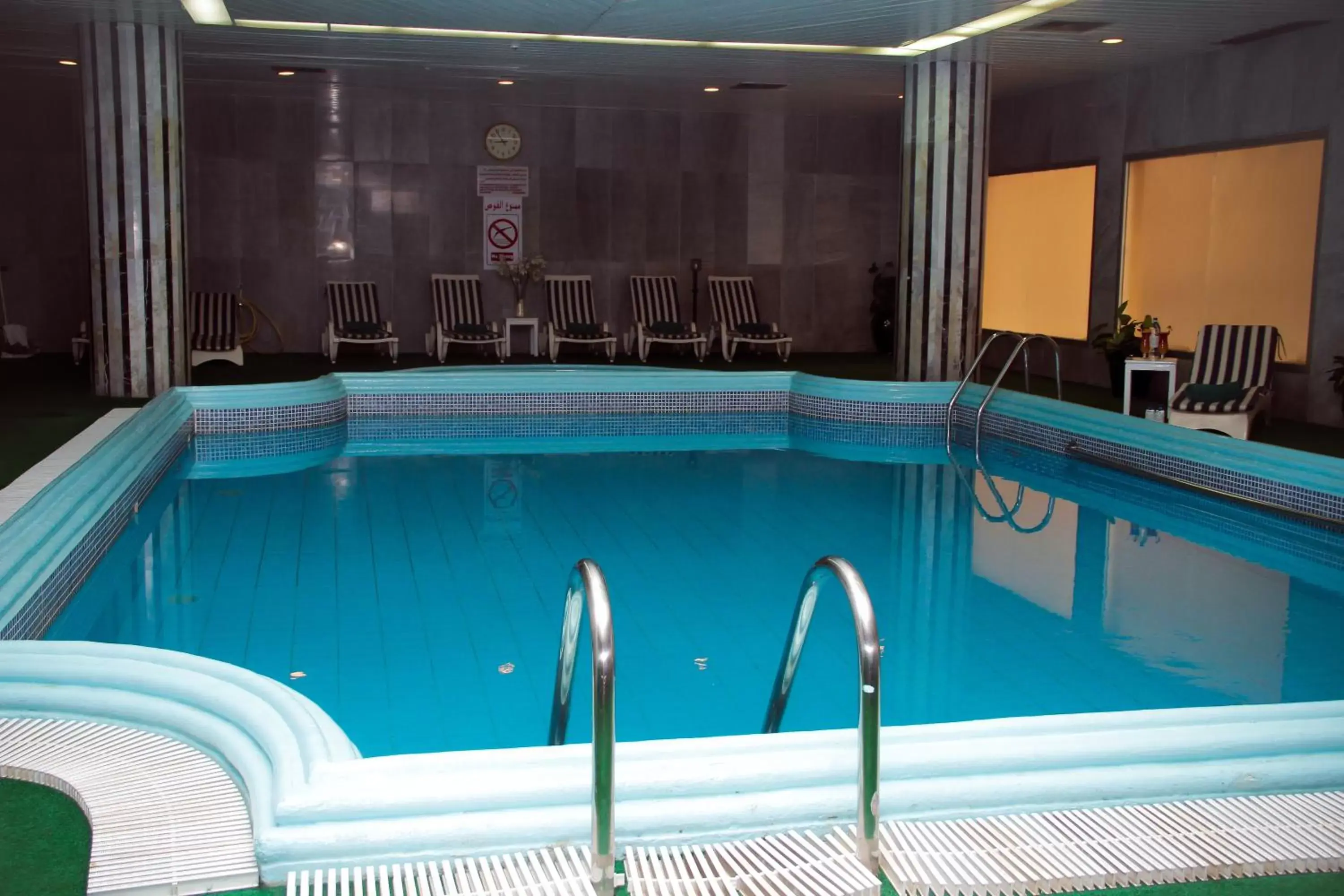 Swimming Pool in Nova Park Hotel