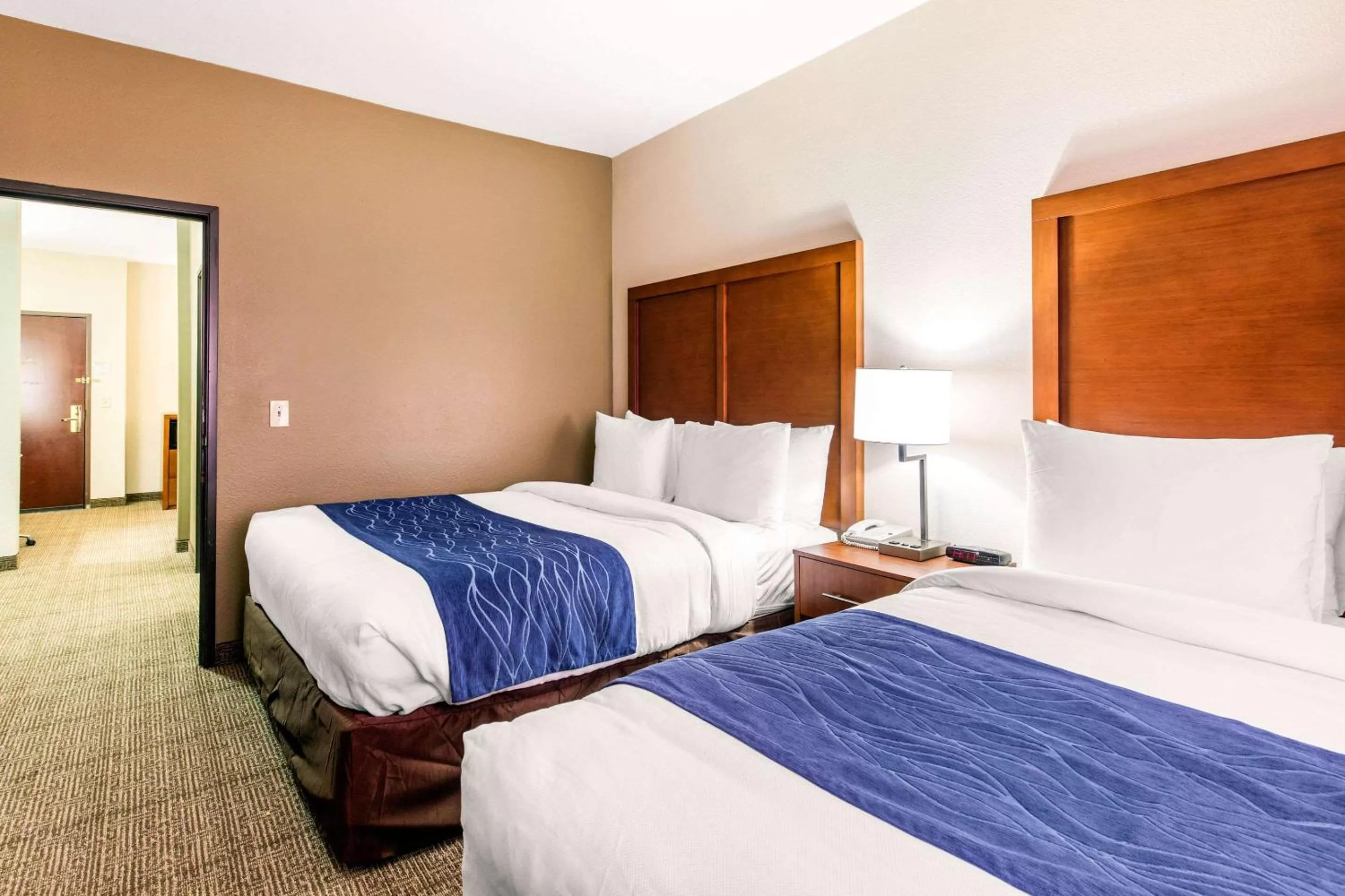 Bedroom, Bed in Comfort Inn & Suites IAH Bush Airport – East
