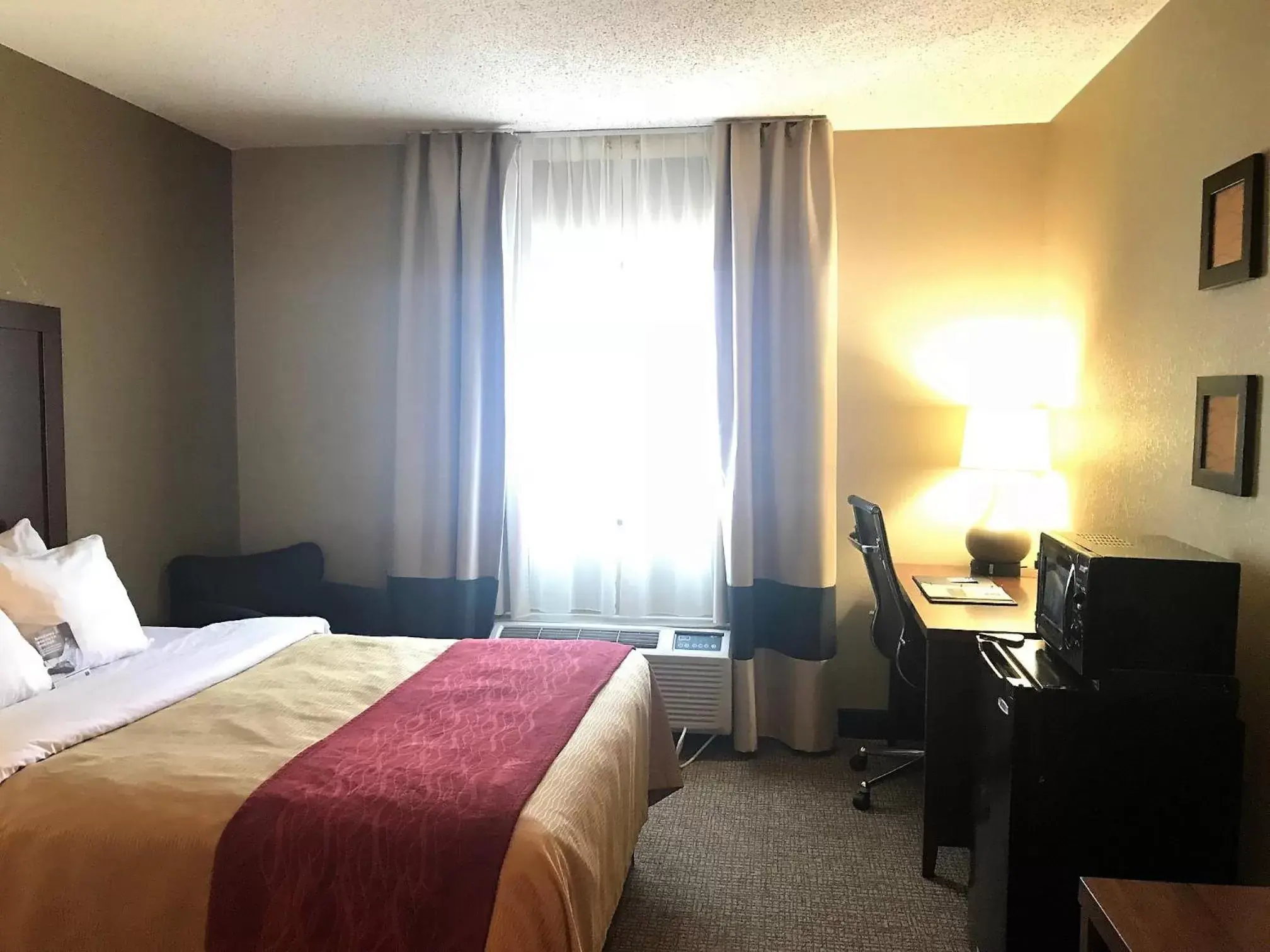 King Room - Non-Smoking in Comfort Inn Bordentown near NJ Turnpike