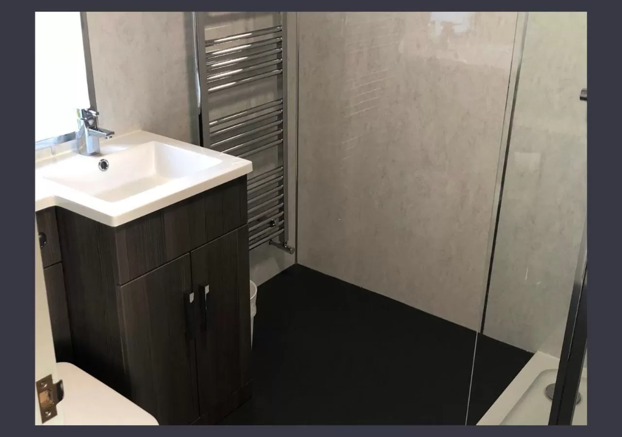 Bathroom in Chevin End Guest House