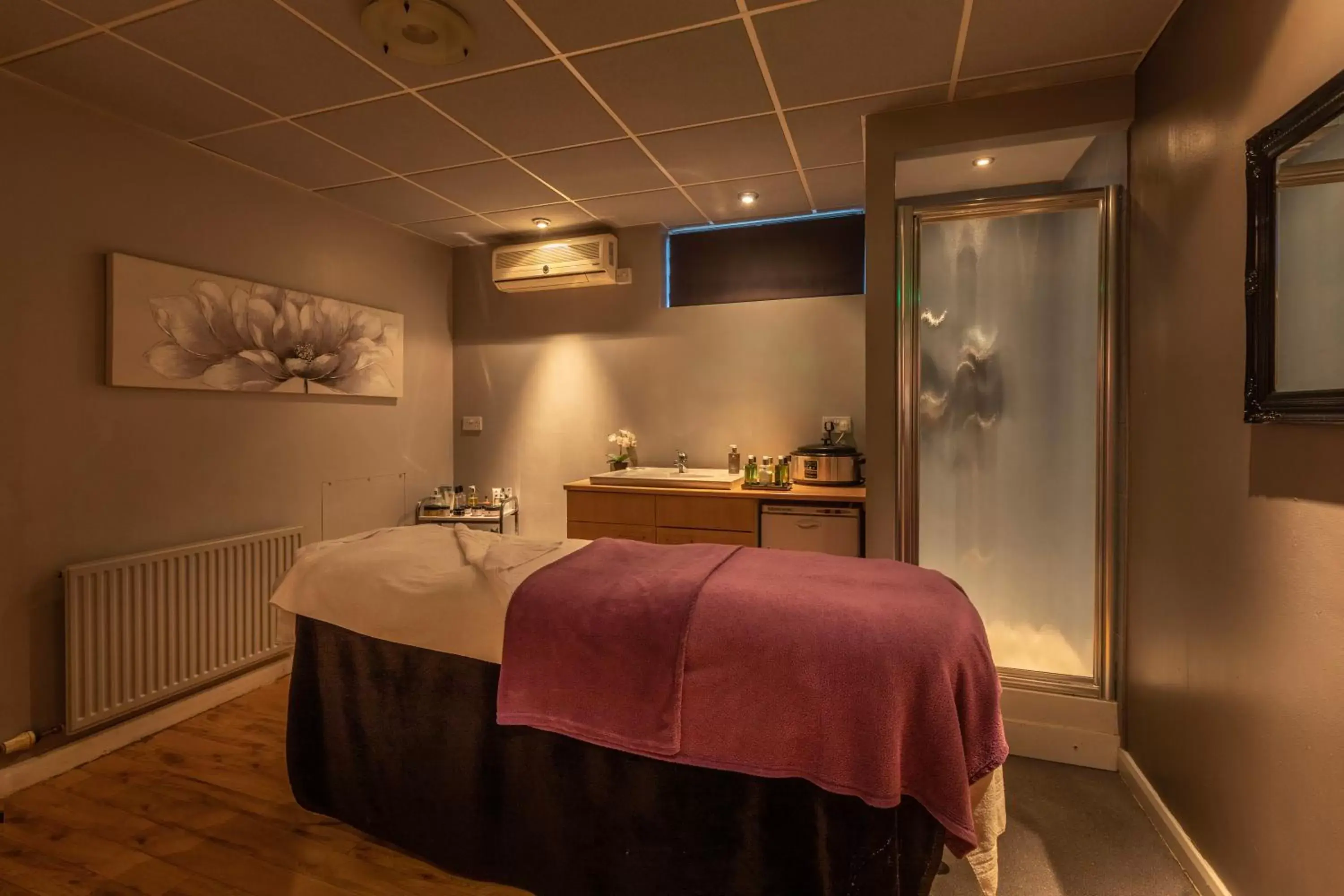 Spa and wellness centre/facilities, Bed in Gloucester Robinswood Hotel, BW Signature Collection Spa and wellness centre/facilities, Bed in Gloucester Robinswood Hotel, BW Signature Collection