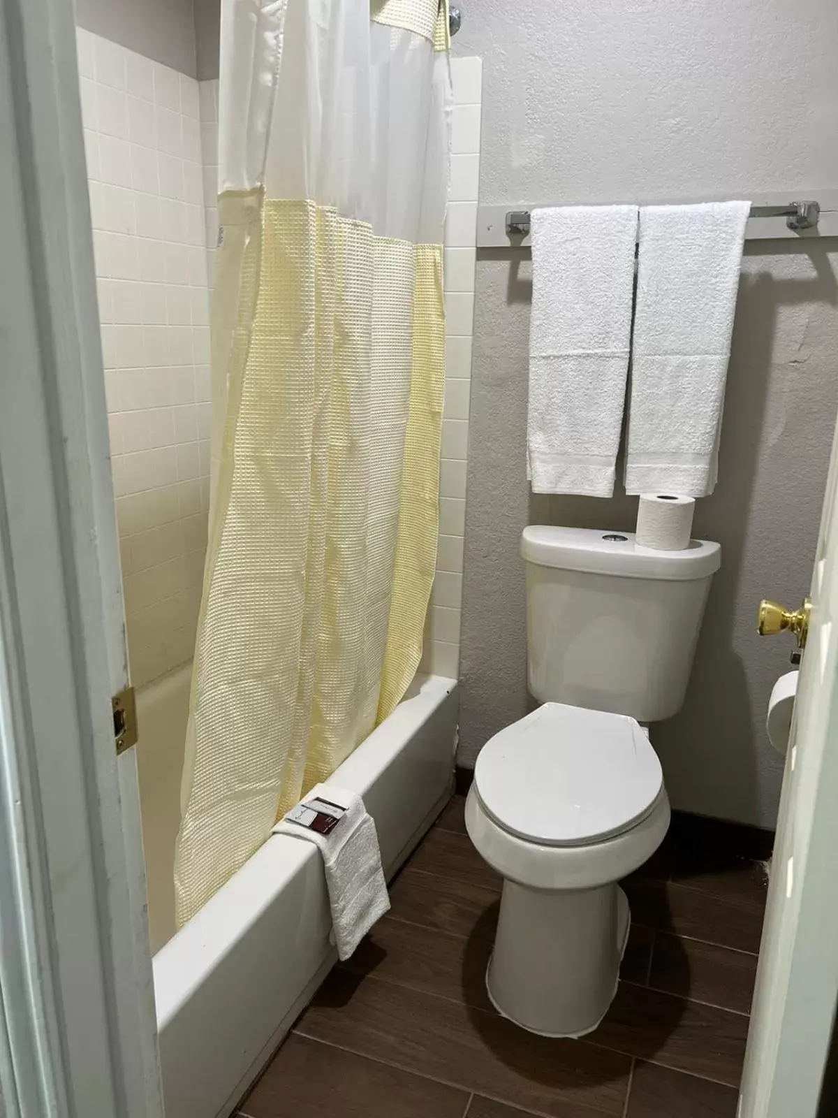 Bathroom in Salt Creek Lodge