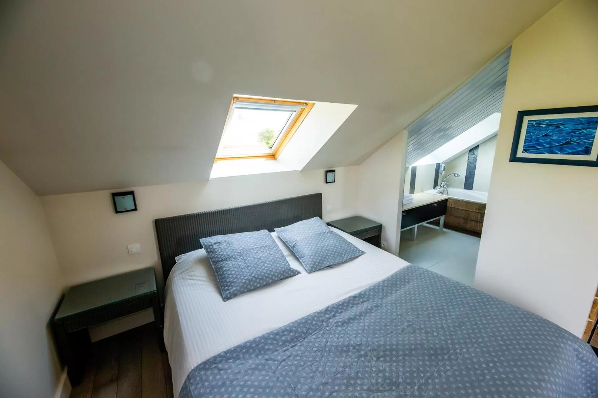 Bed in La Ferme de l'Oudon & SPA