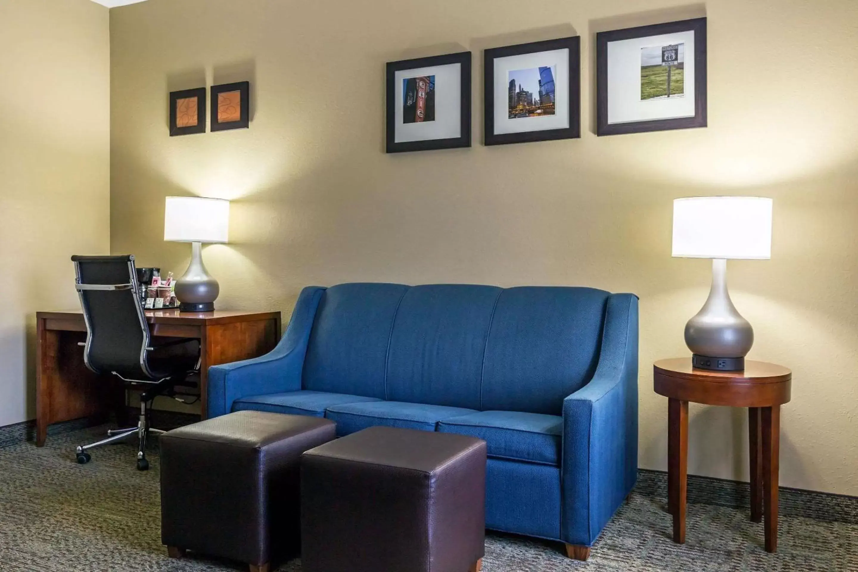 Photo of the whole room, Seating Area in Comfort Suites near I-80 and I-94