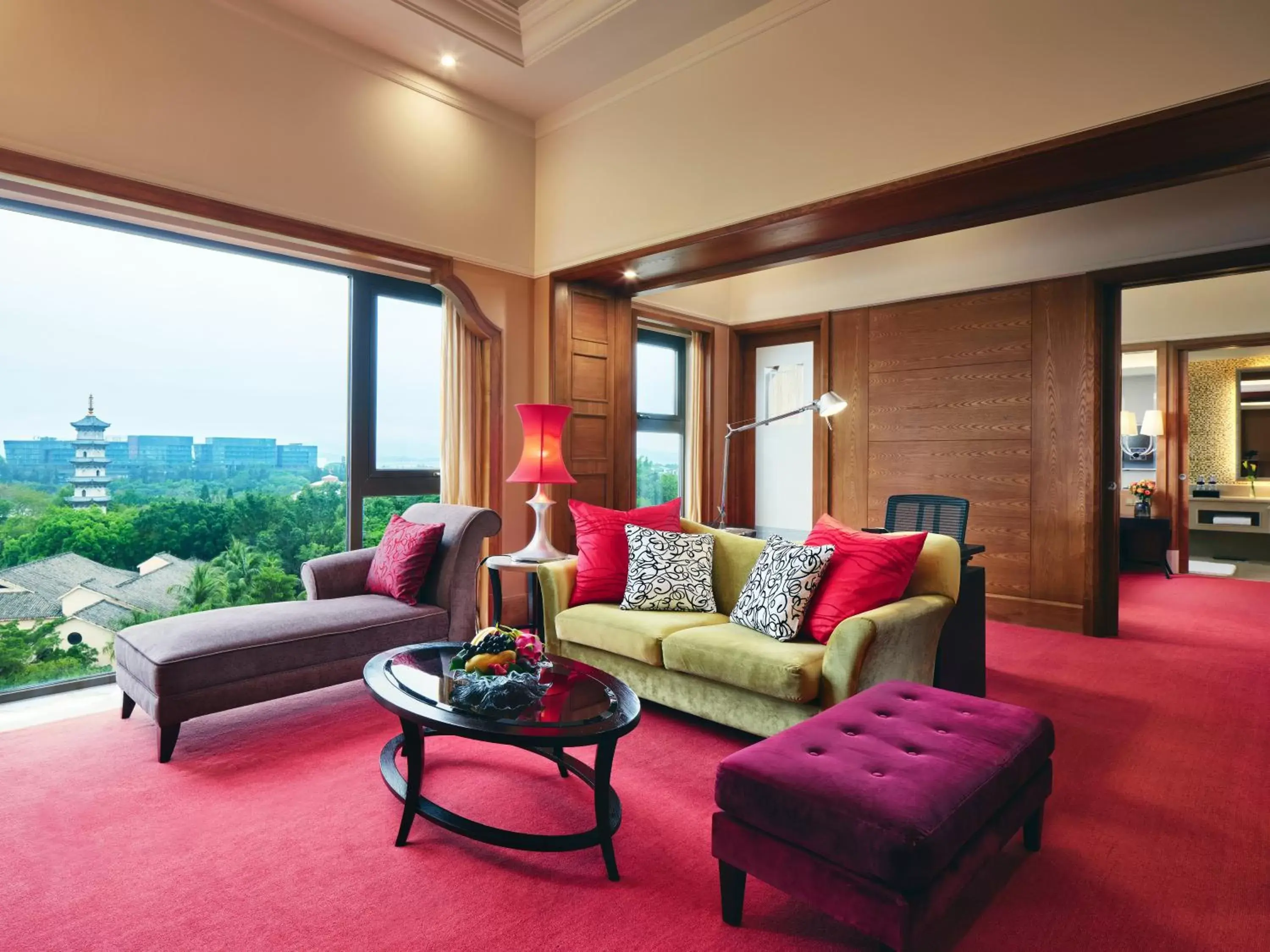 Bedroom, Seating Area in InterContinental Shenzhen, an IHG Hotel