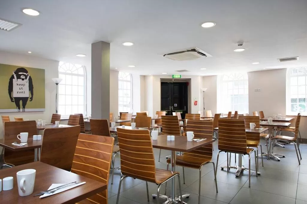 Breakfast in Britannia Study Hotel