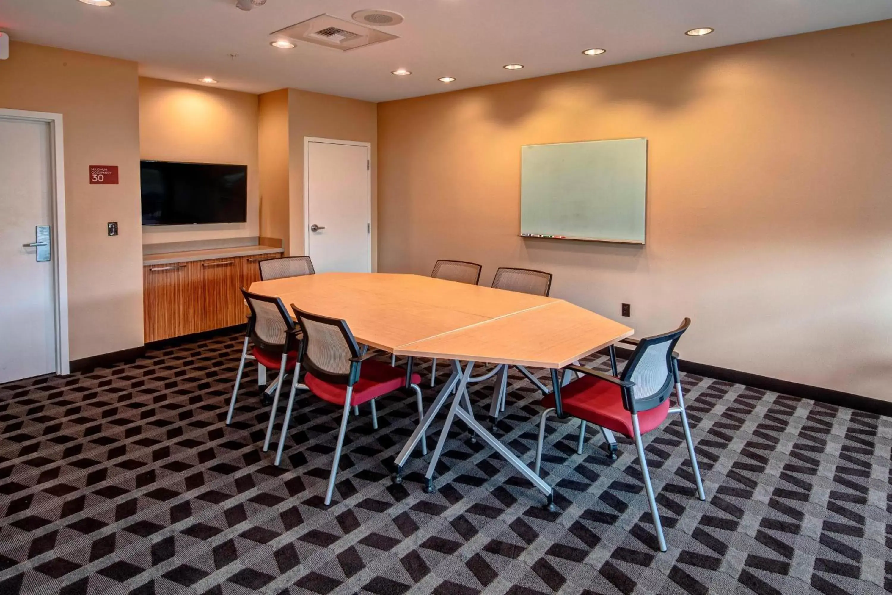 Meeting/conference room in TownePlace Suites by Marriott Hot Springs