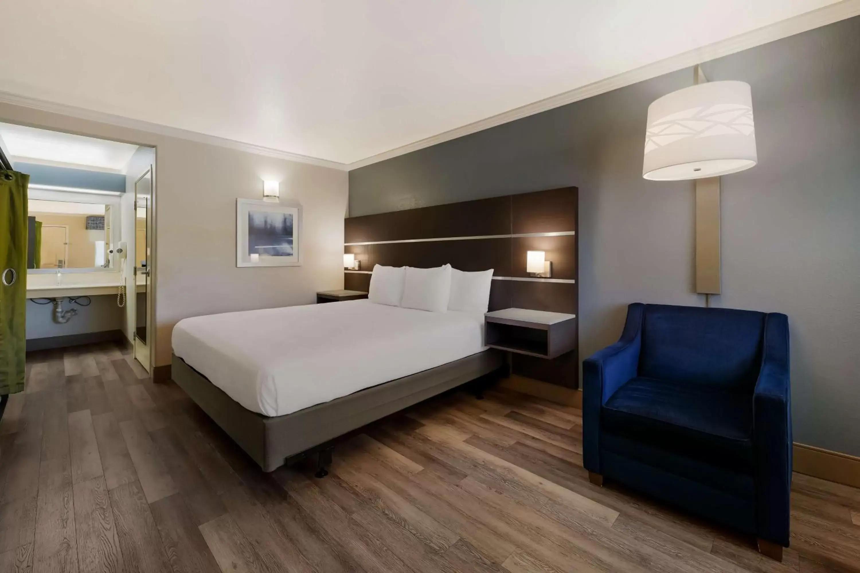 Bedroom, Bed in Best Western Inn & Suites Lemoore