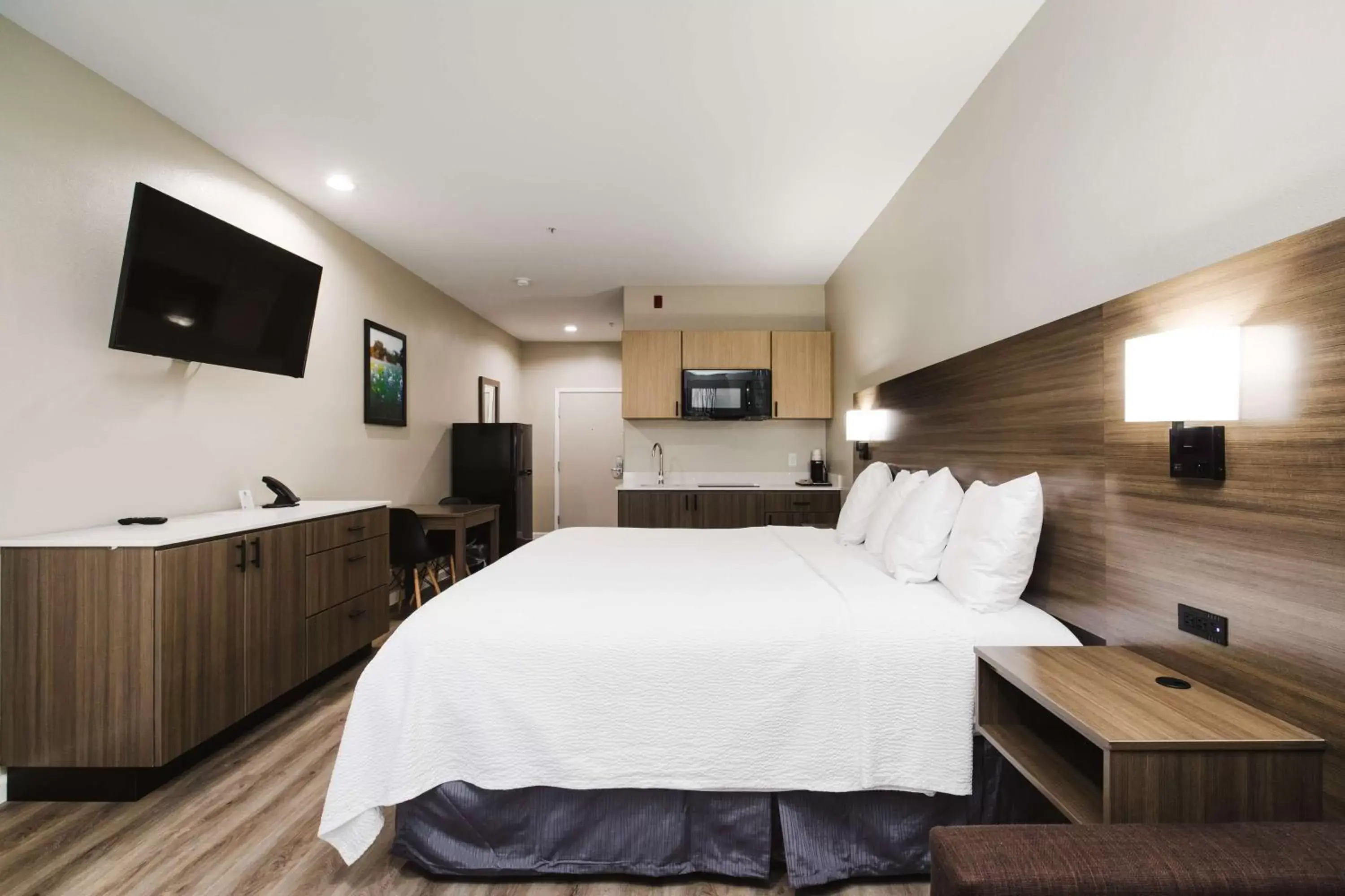 Bedroom, Bed in SureStay Studio by Best Western Conroe Downtown Bedroom, Bed in SureStay Studio by Best Western Conroe Downtown