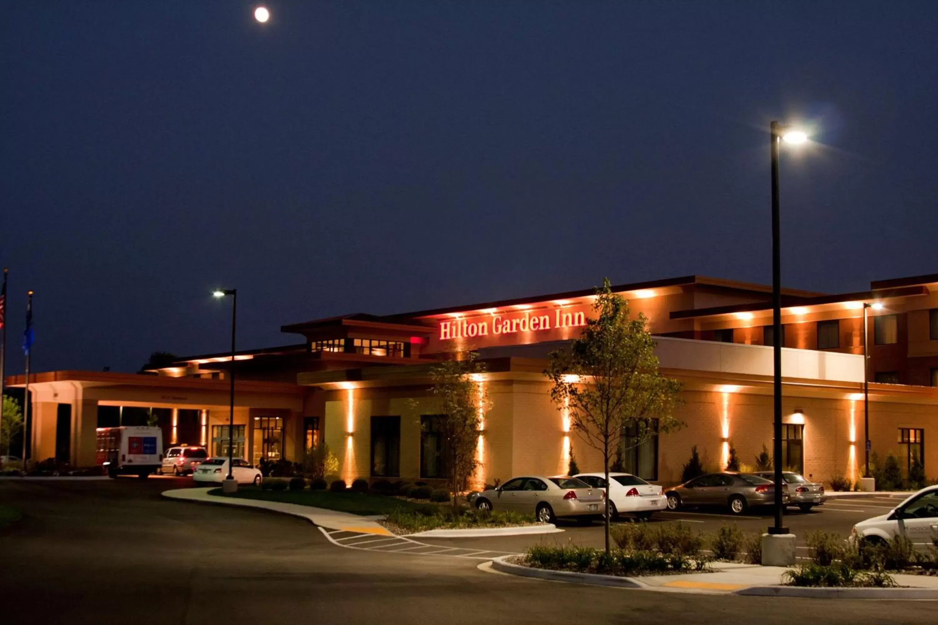 Property Building in Hilton Garden Inn Milwaukee Airport