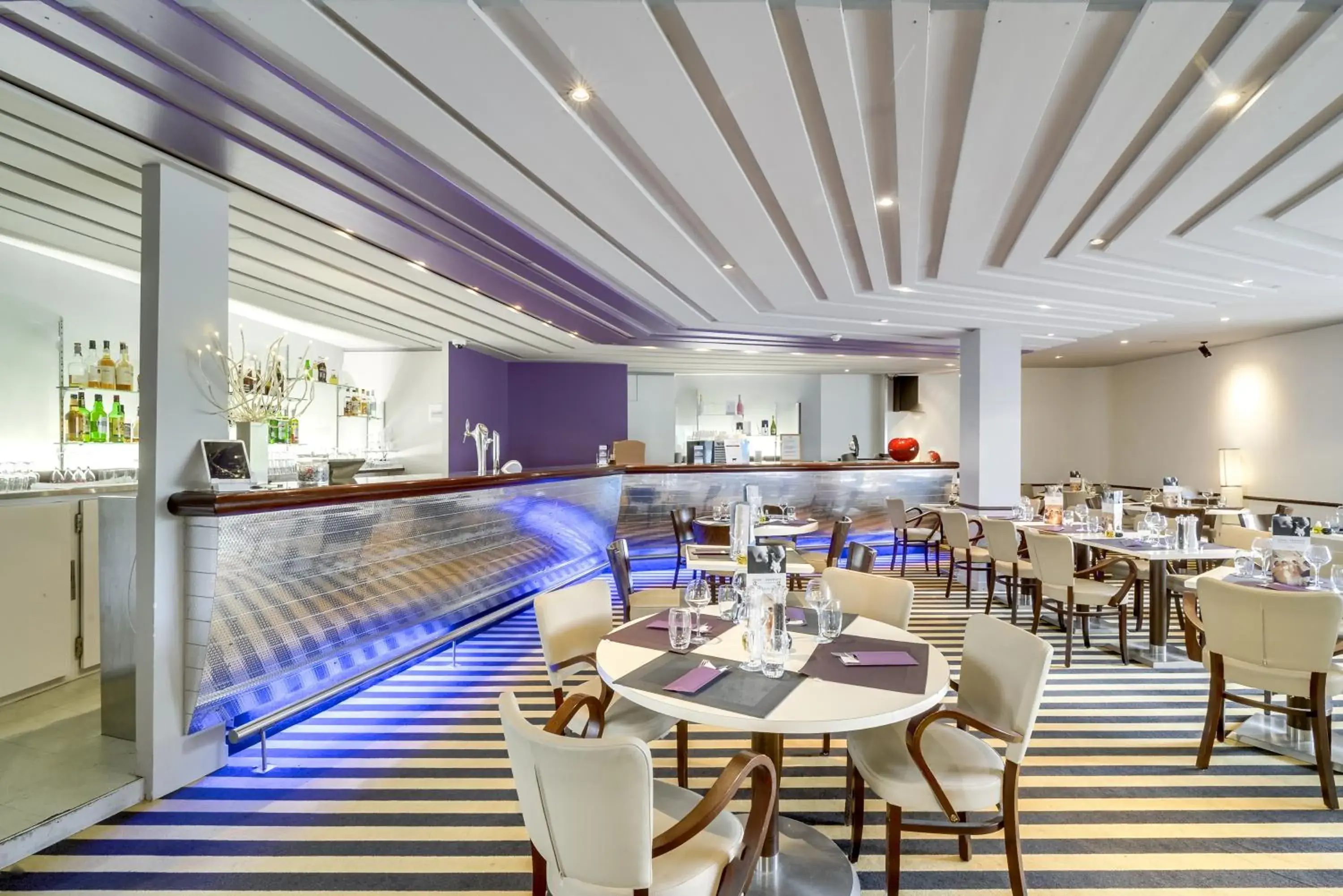 Restaurant/Places to Eat in Hotel Mercure Paris Orly Rungis