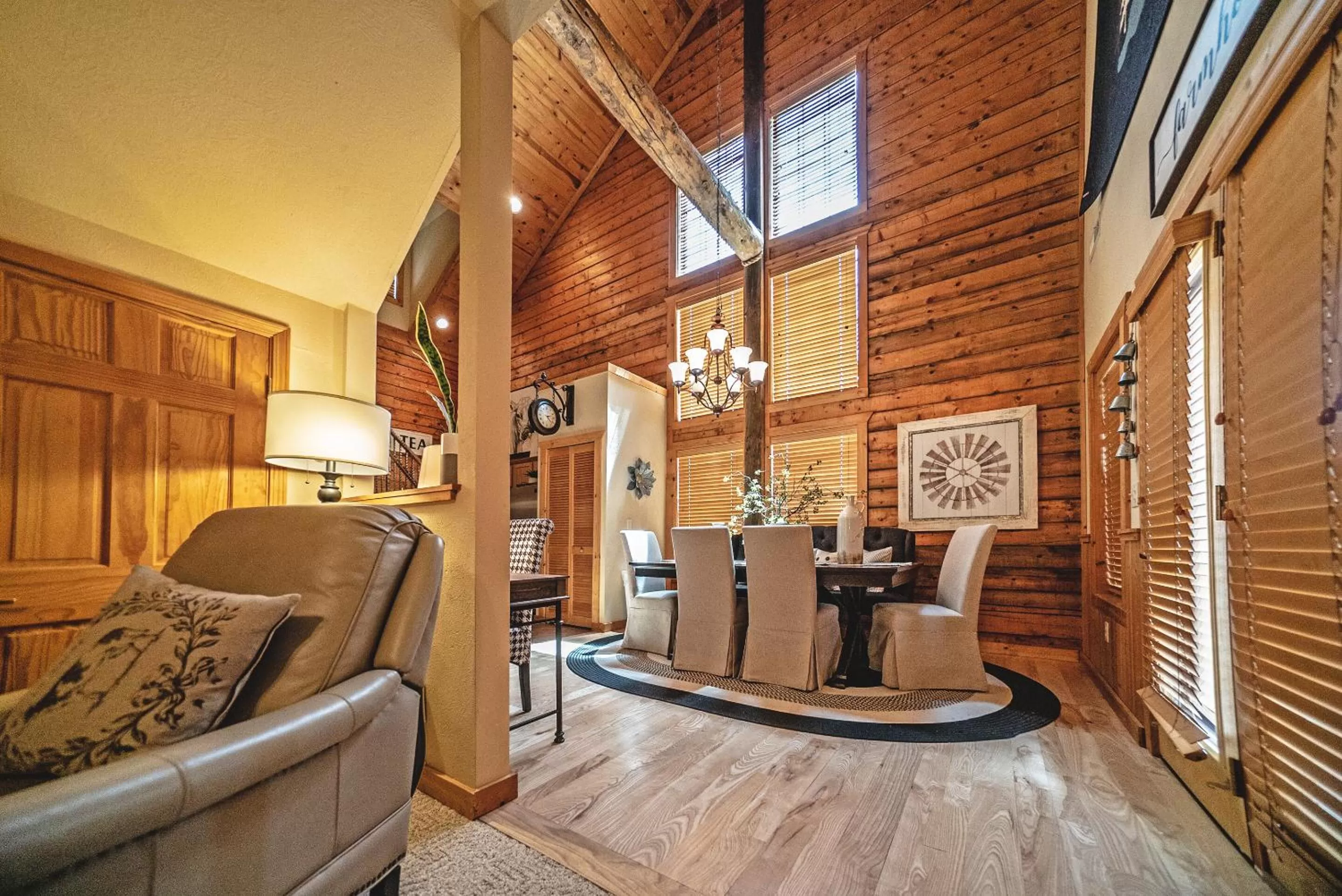 Living room, Seating Area in Cabins at Grand Mountain