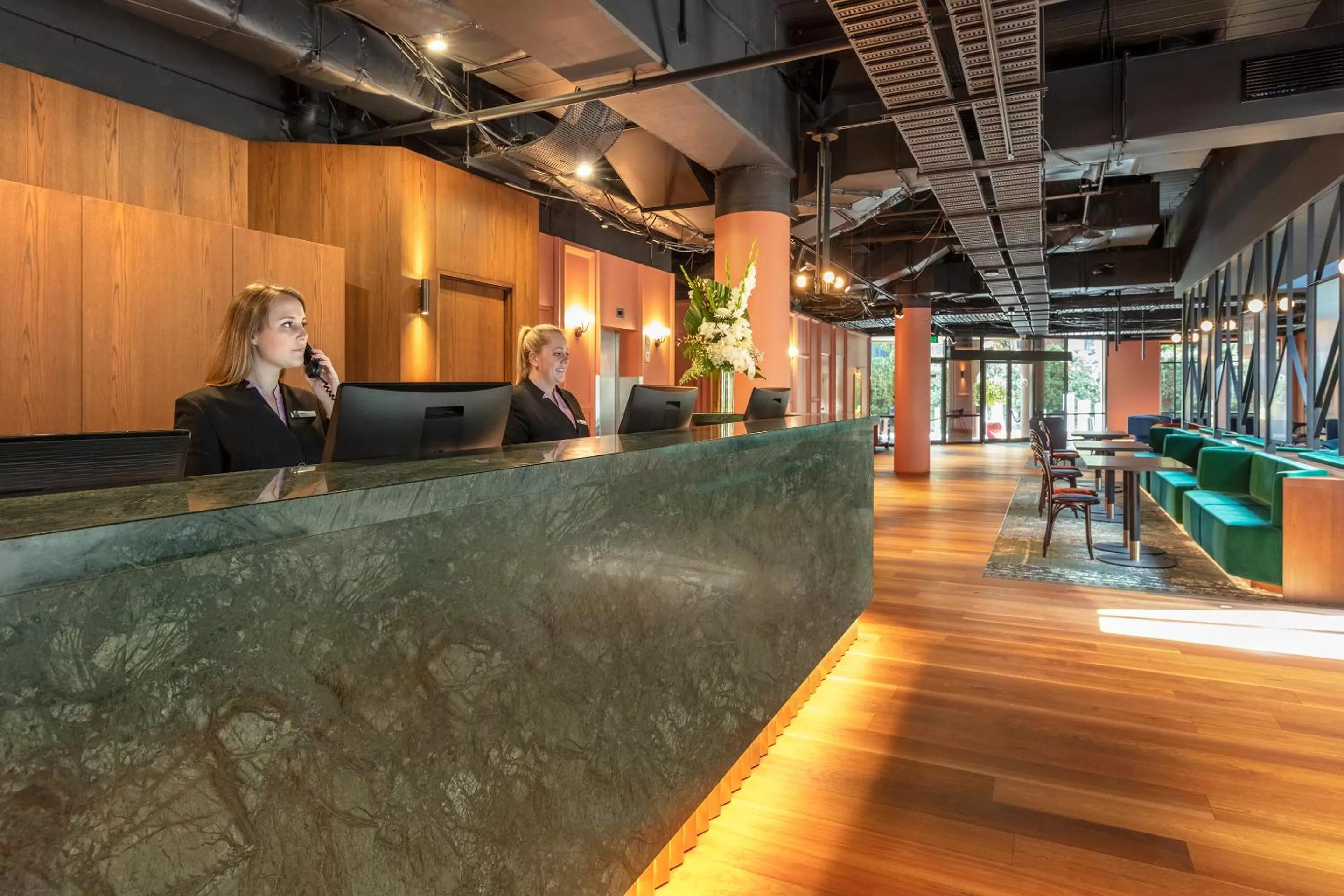 Lobby or reception in Amora Hotel Riverwalk Melbourne