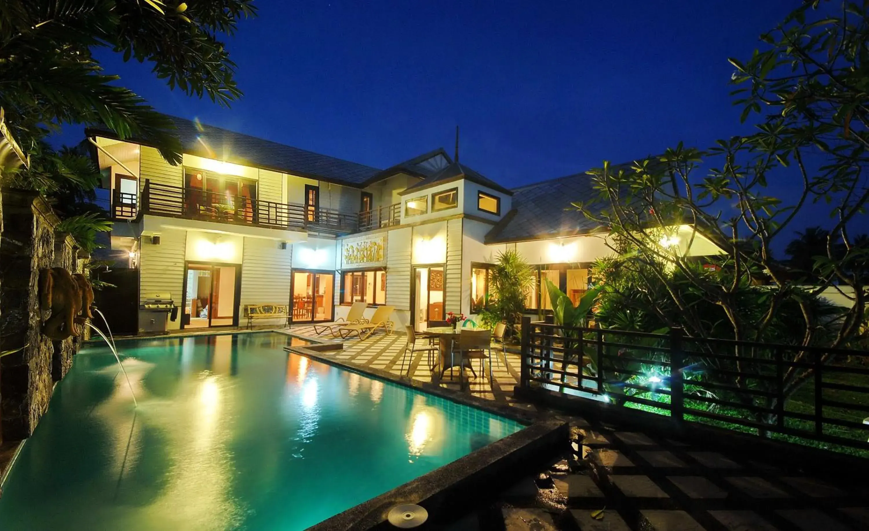 Swimming pool, Property Building in Samui Sun Villa