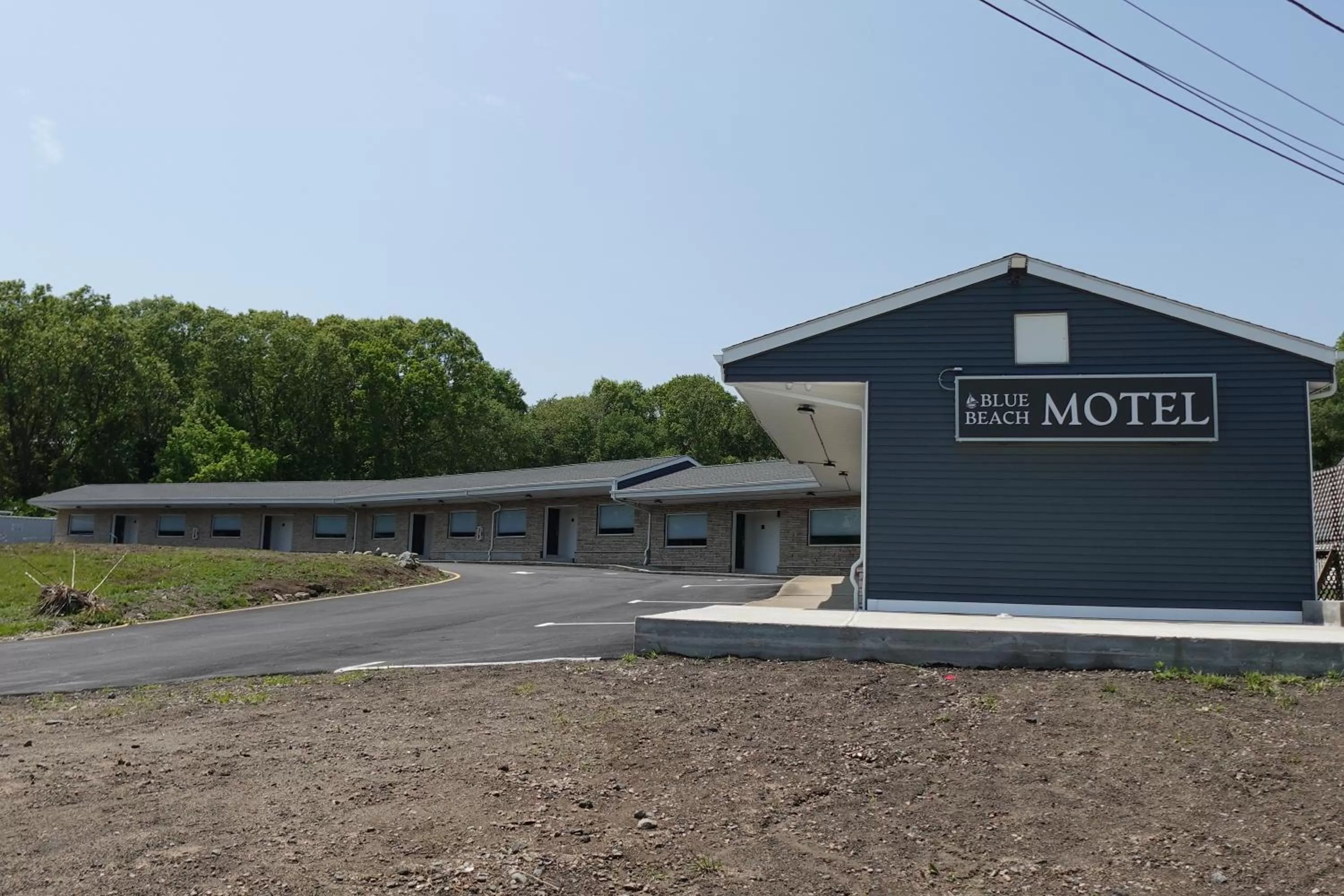 Property building in Blue Beach Motel Providence North Kingstown