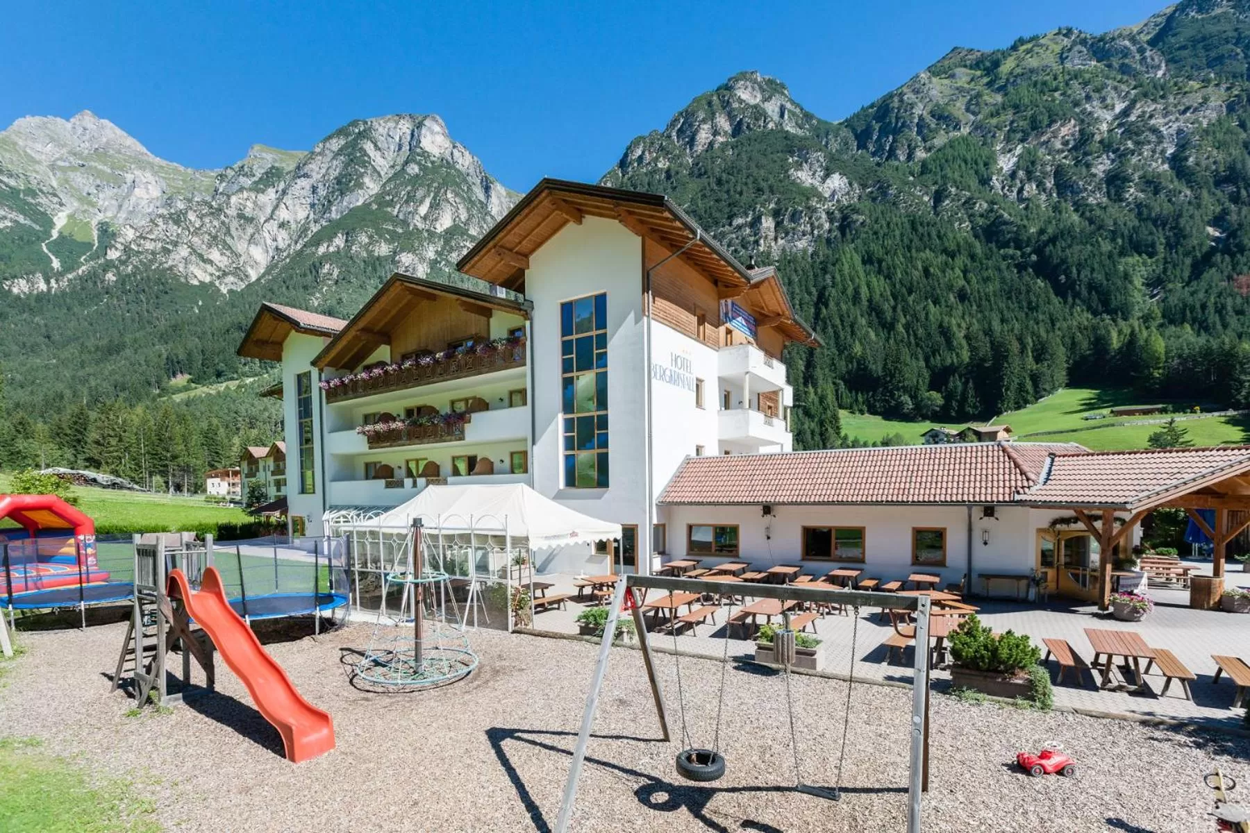 Facade/entrance in Hotel Bergkristall