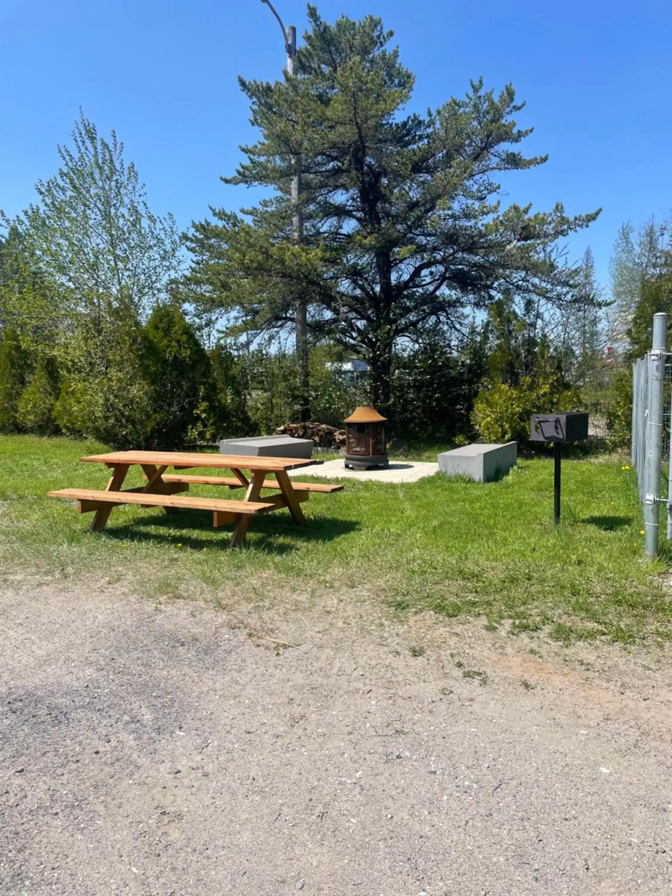 Garden in Motel St-Ambroise