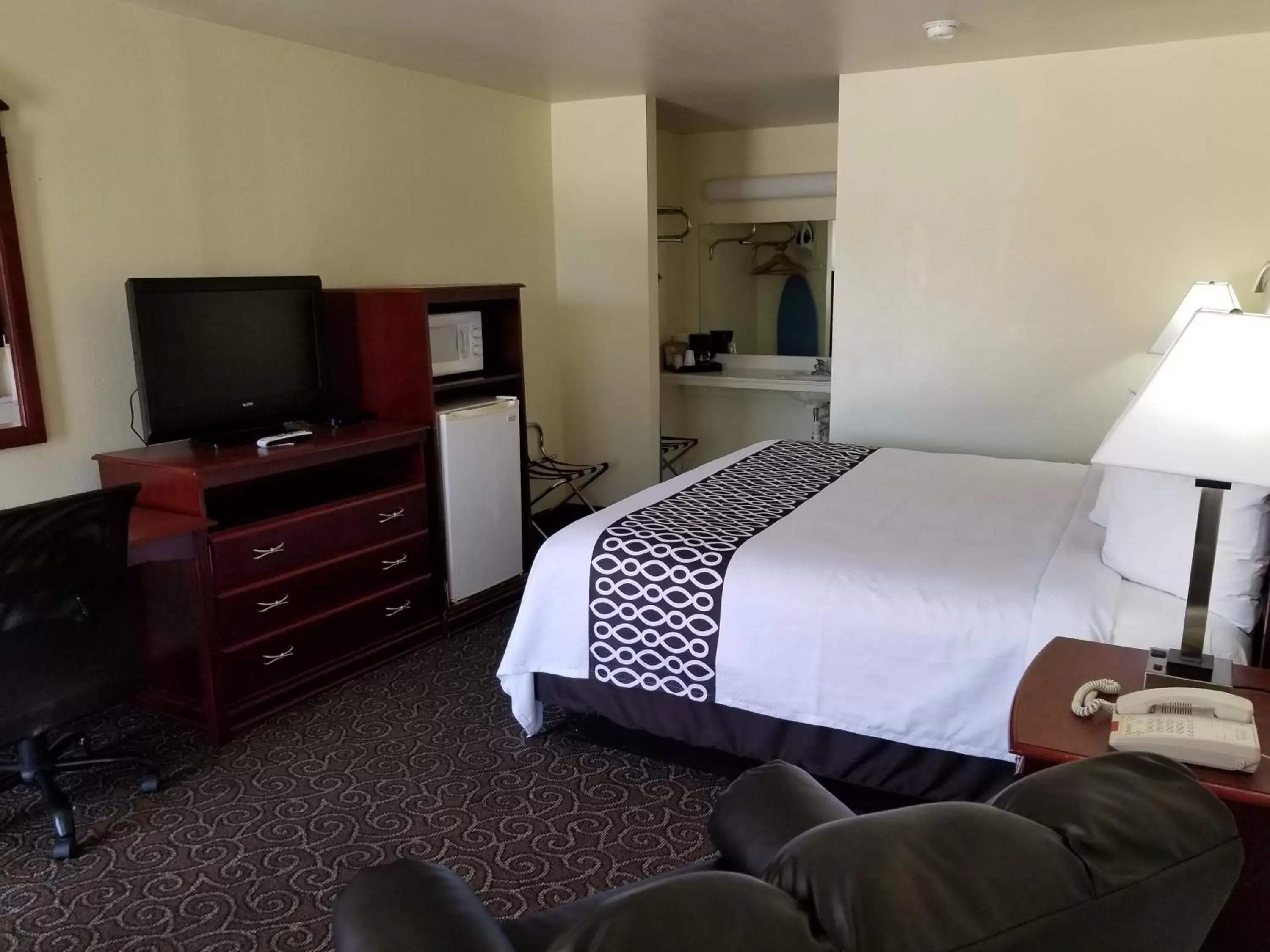 TV and multimedia, Bed in Shiloh Inn Lamesa