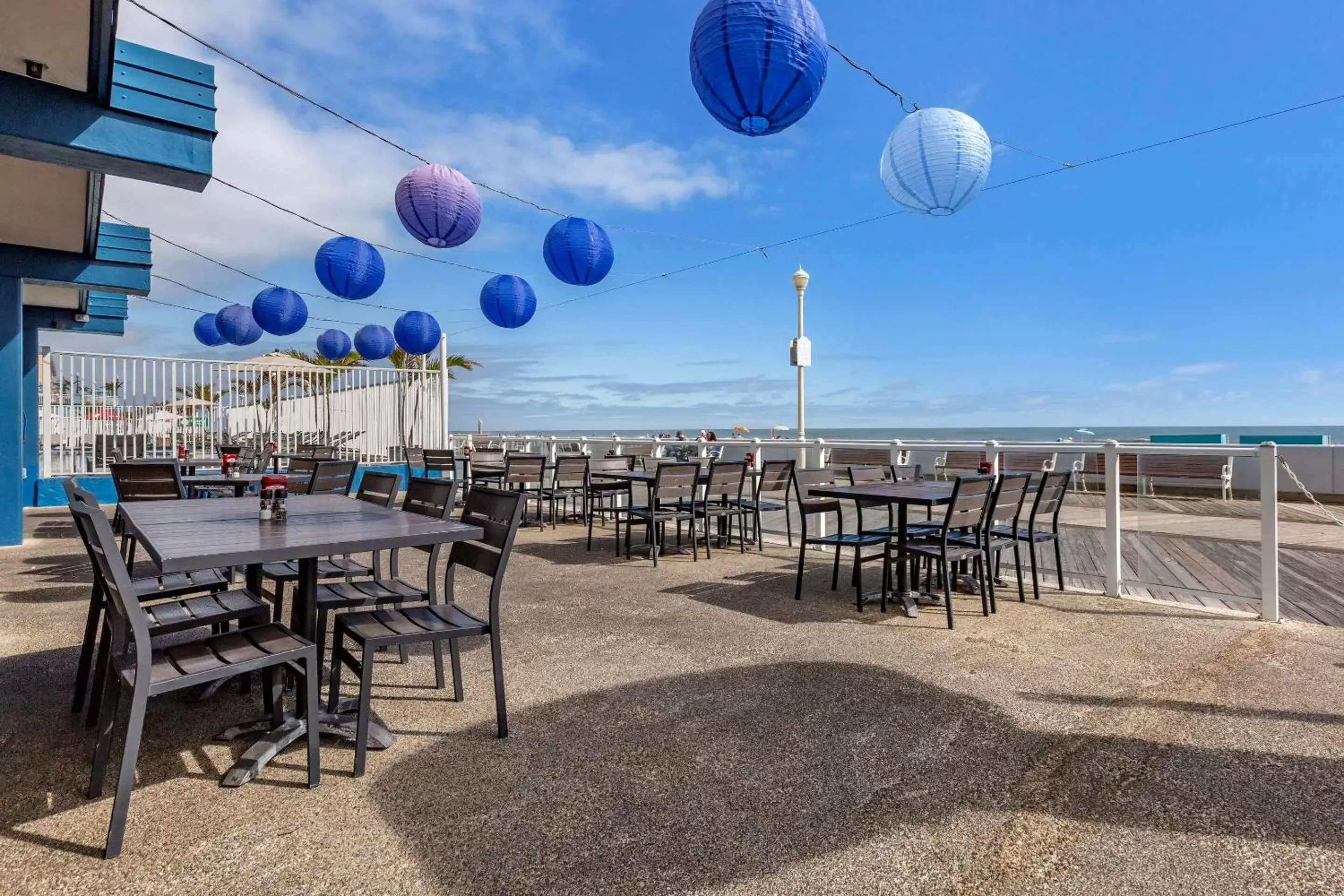 Restaurant/Places to Eat in Quality Inn Boardwalk