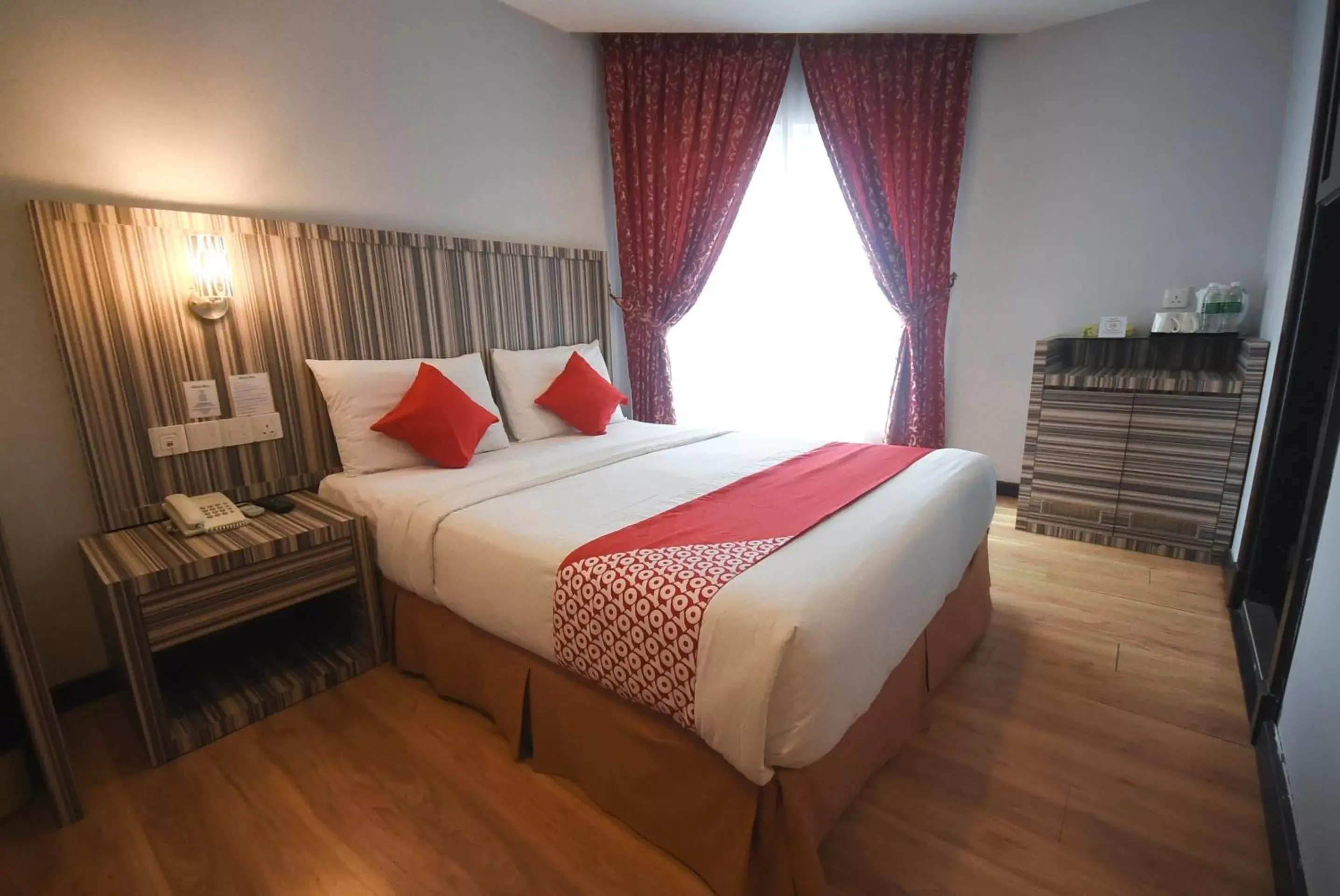 Bedroom, Bed in Super OYO 985 Hotel Nur