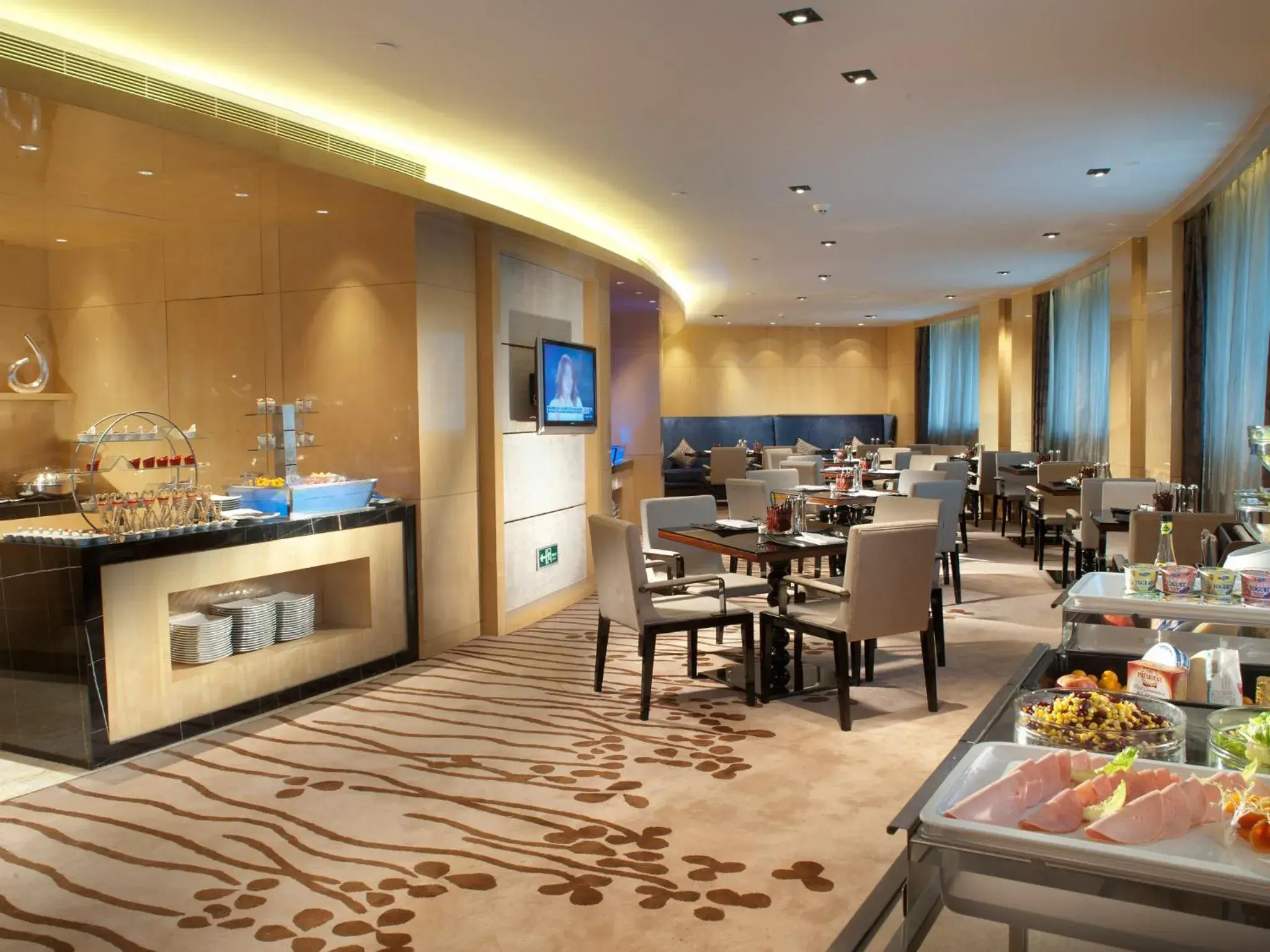 Restaurant/Places to Eat in Crowne Plaza Xi'an, an IHG Hotel