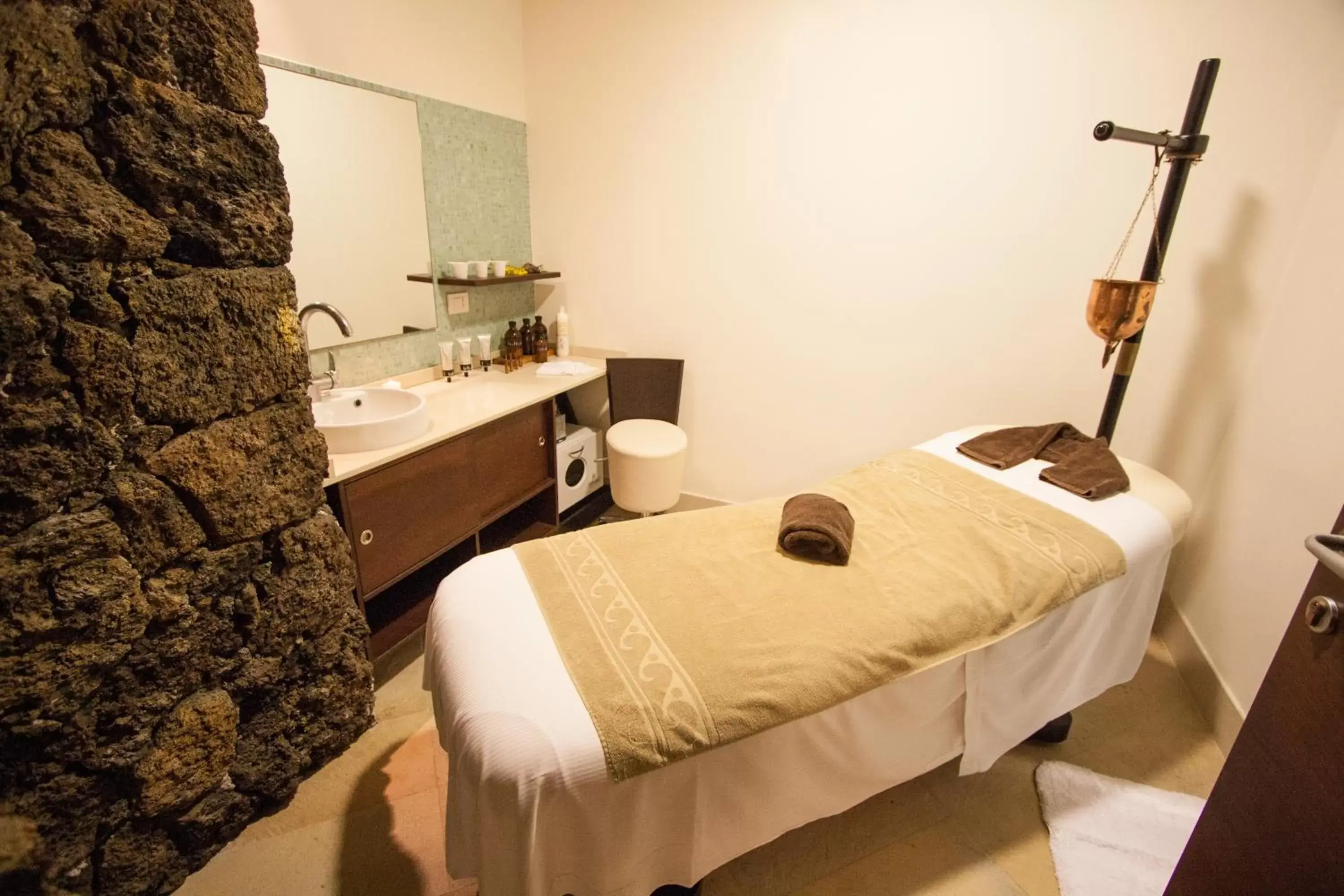 Massage in Il Picciolo Etna Golf Resort & Spa
