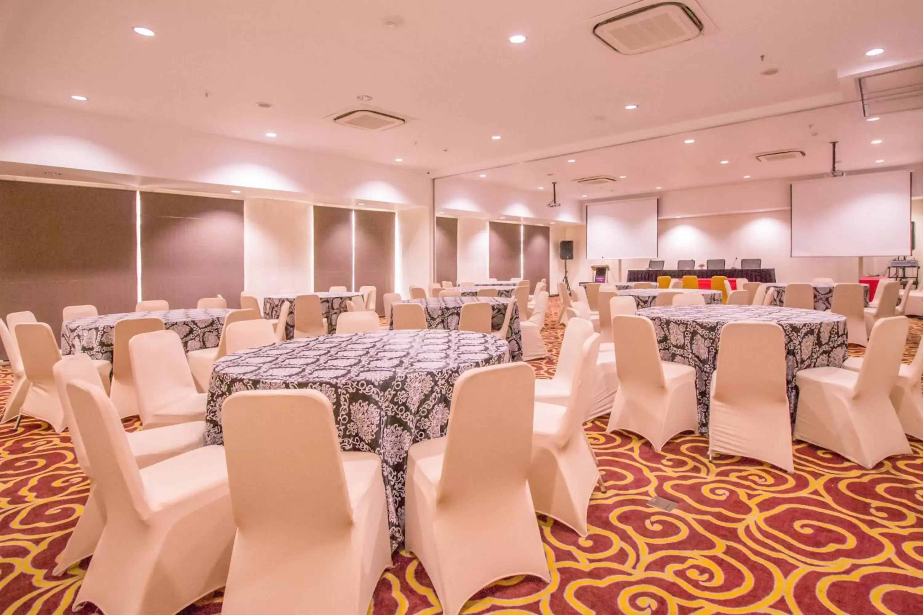 Business facilities, Banquet Facilities in Mercure Pontianak City Center