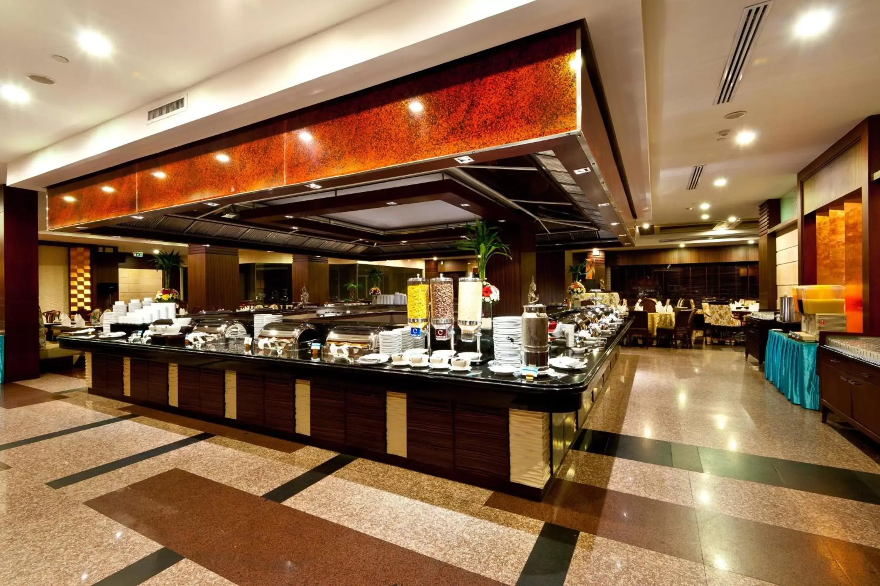Restaurant/Places to Eat in Grand Pacific Sovereign Resort & Spa