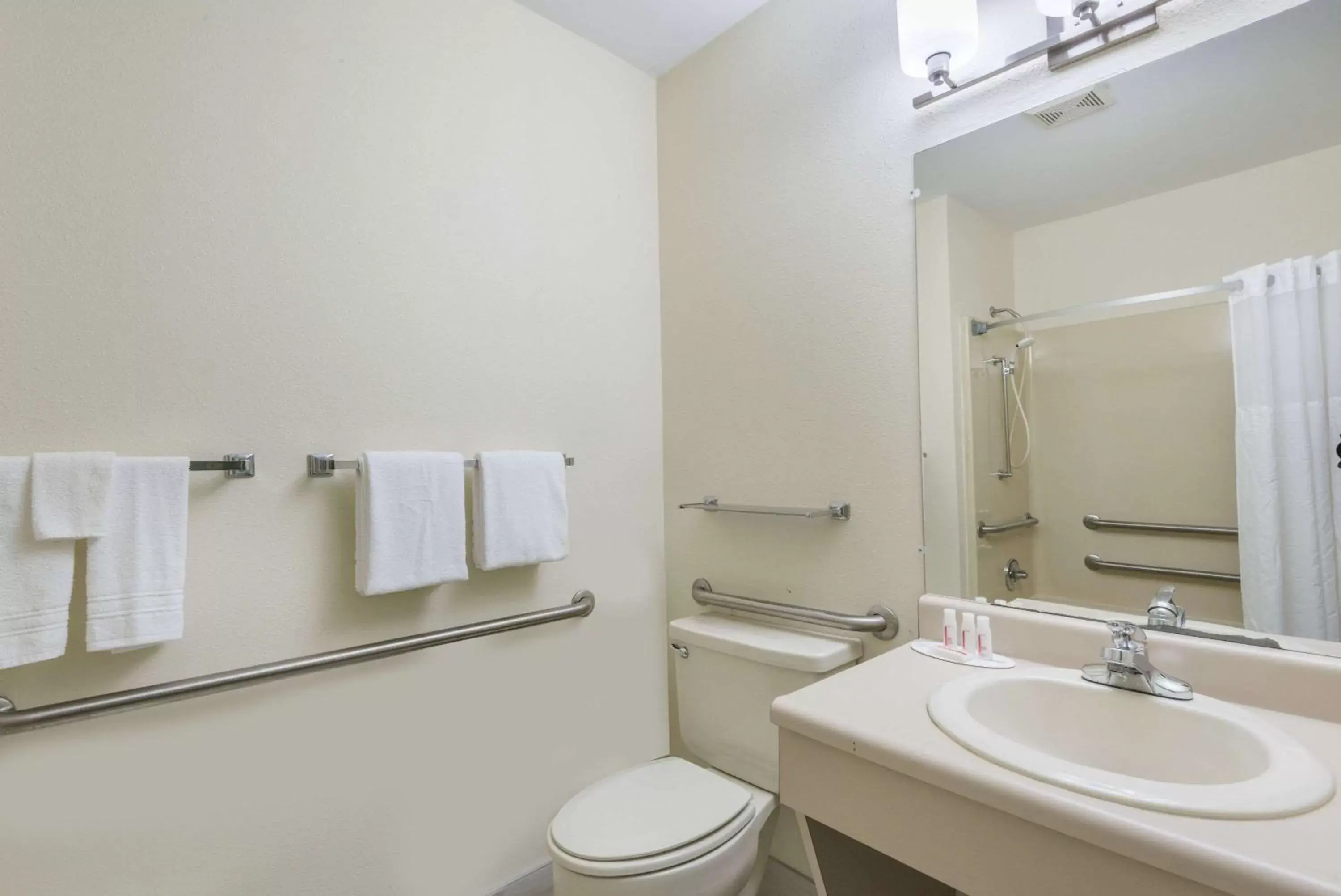 Toilet, Bathroom in Days Inn by Wyndham Ashland