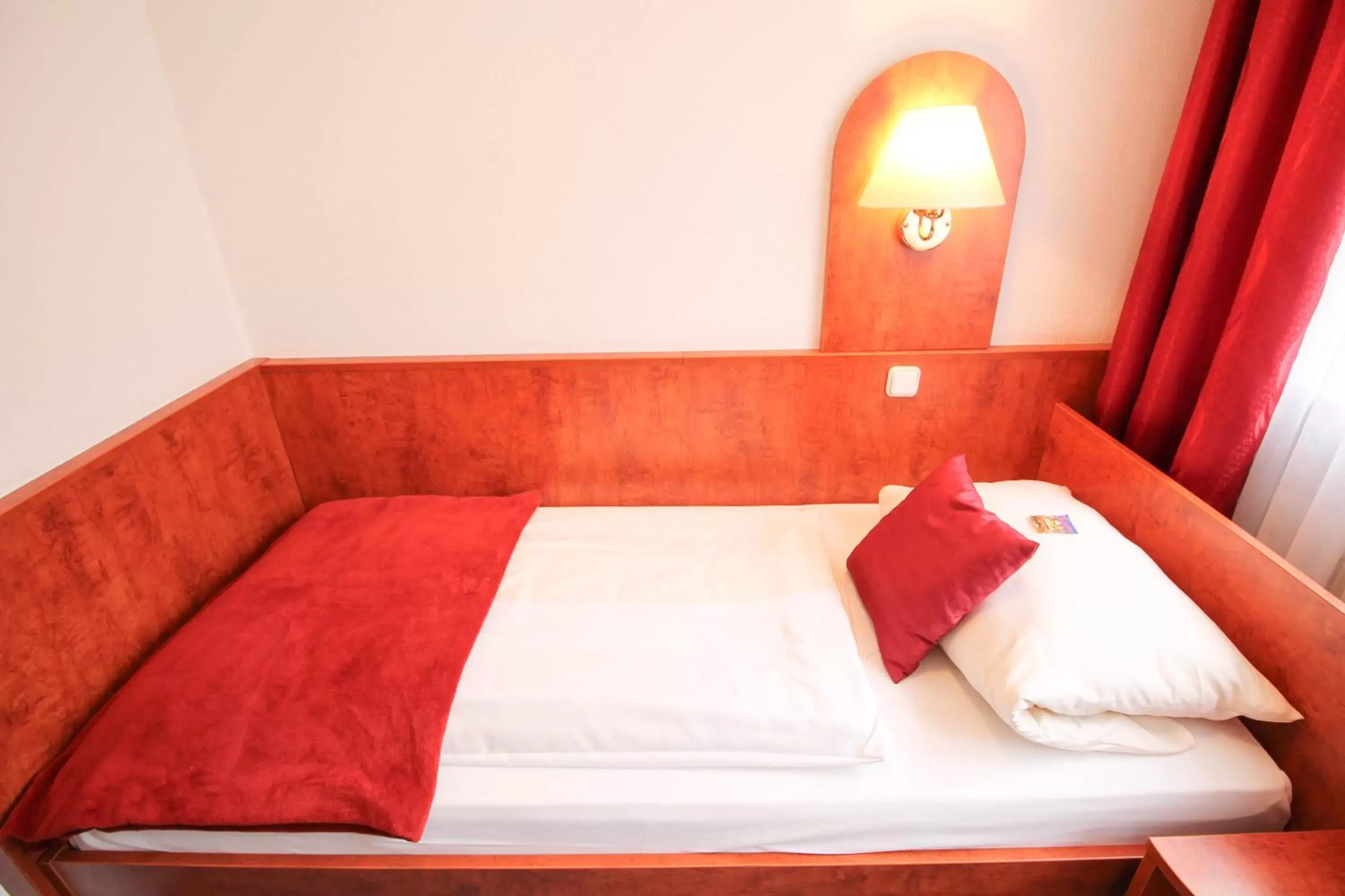 Bed in Hotel West an der Bockenheimer Warte Bed in Hotel West an der Bockenheimer Warte