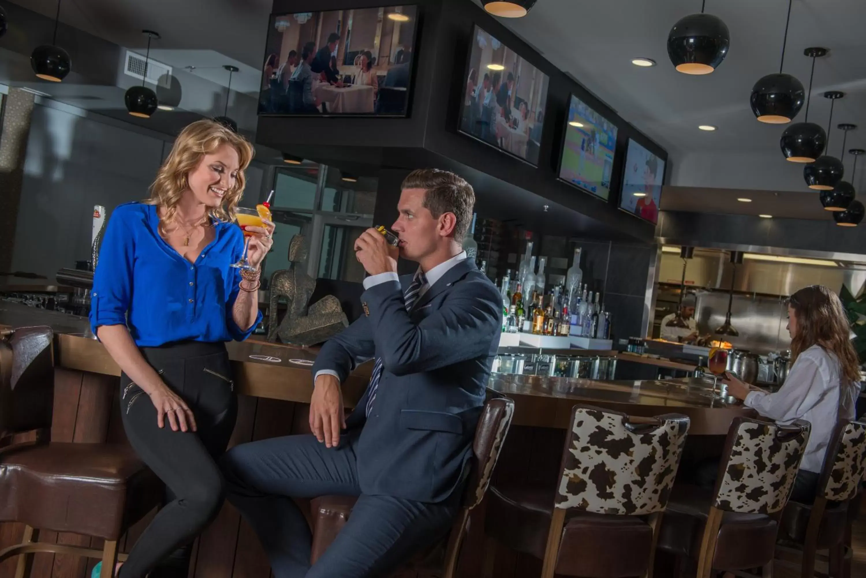 Restaurant/places to eat in Applause Hotel Calgary Airport by CLIQUE Restaurant/places to eat in Applause Hotel Calgary Airport by CLIQUE