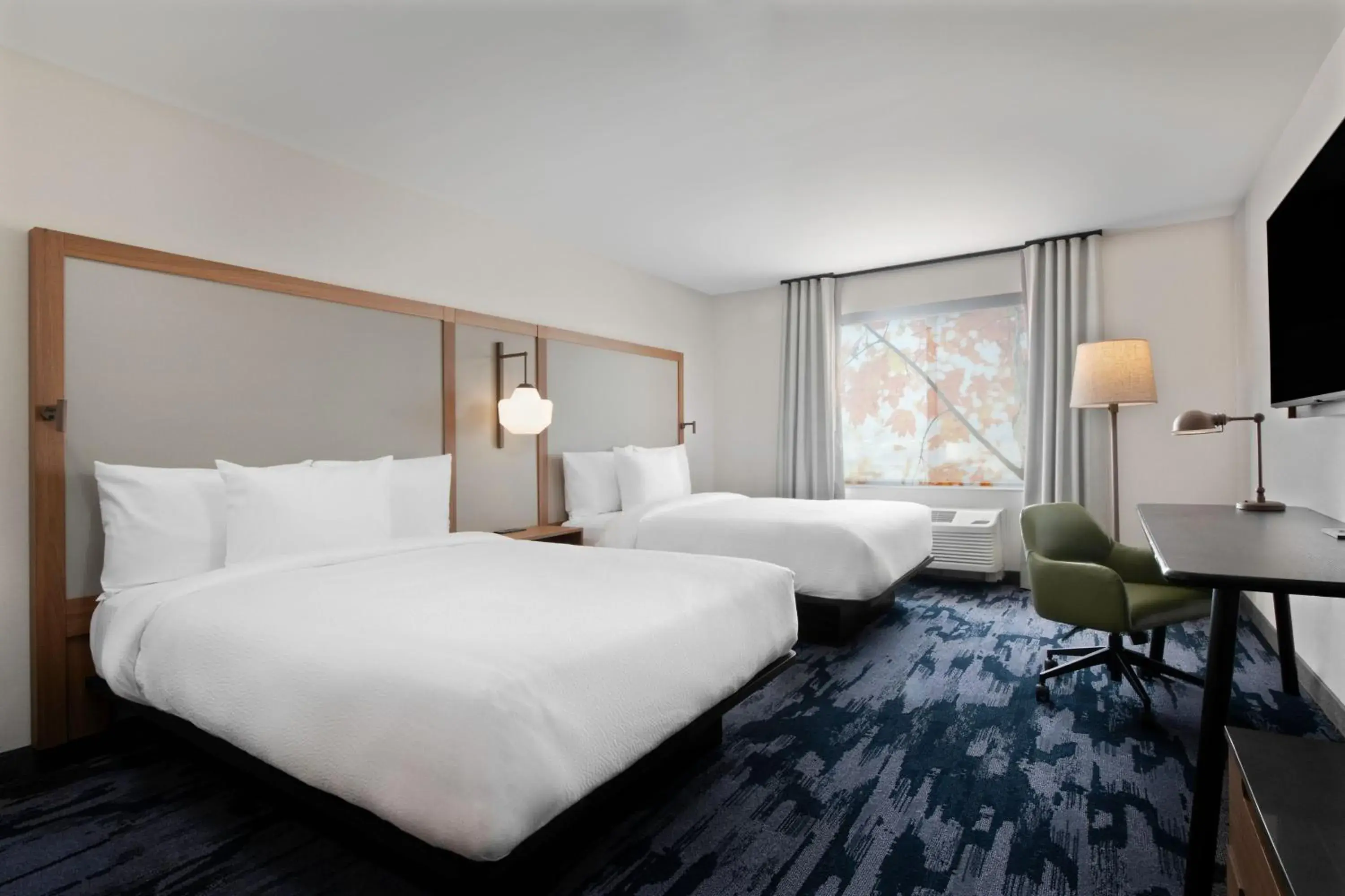 Photo of the whole room, Bed in Fairfield by Marriott Inn & Suites Chino