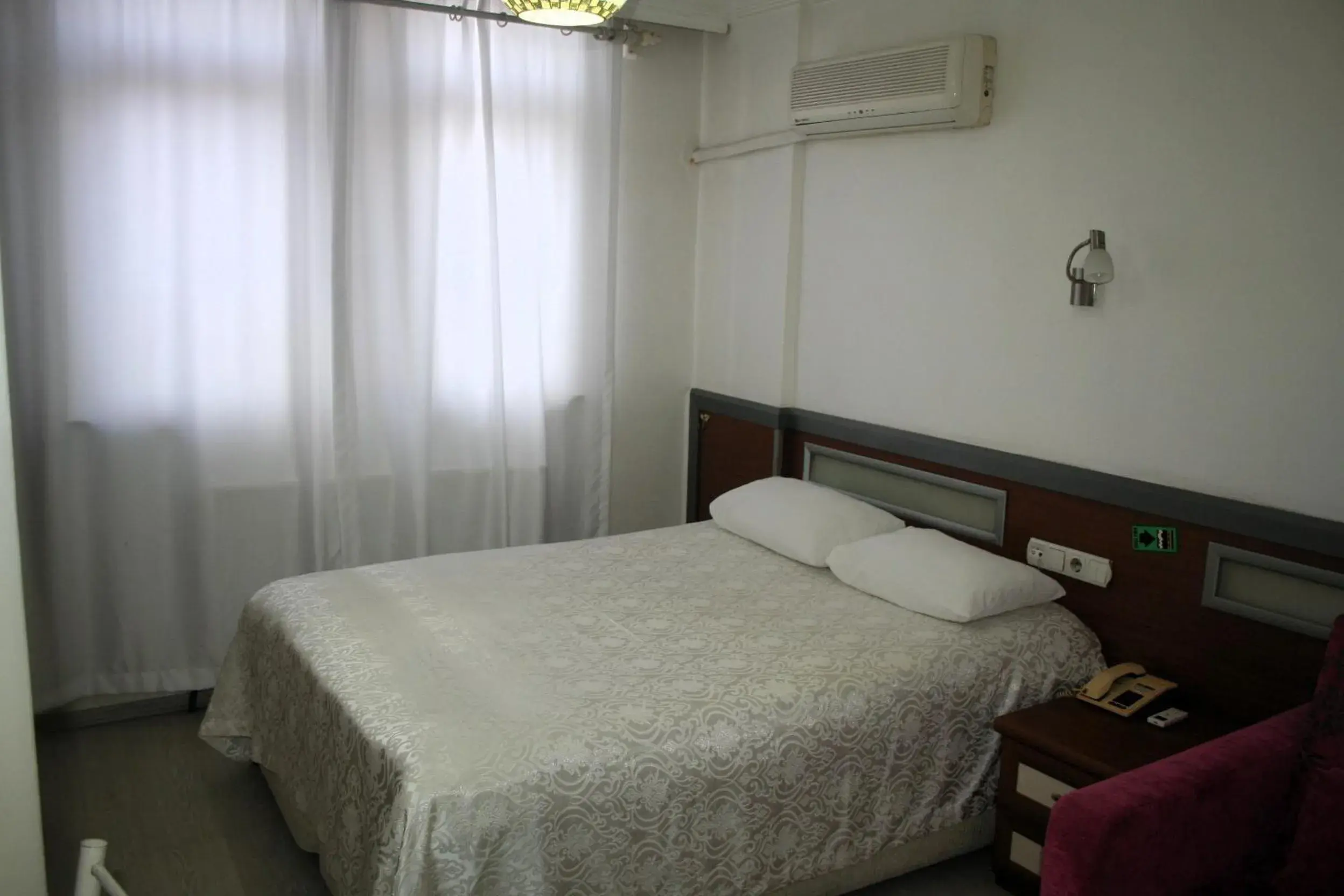 Double or Twin Room in Yeni Kosk Esra Hotel Double or Twin Room in Yeni Kosk Esra Hotel