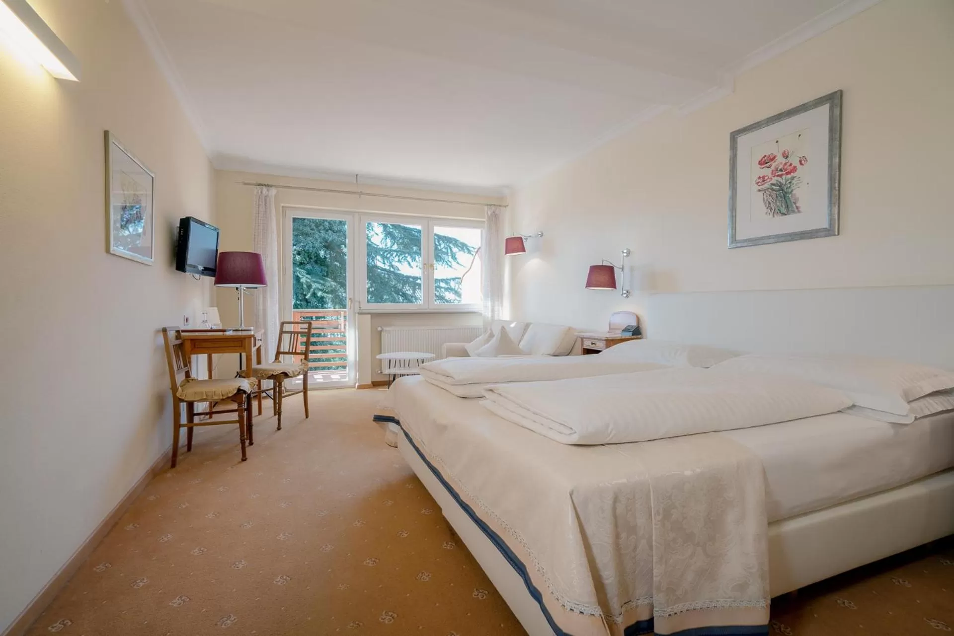 Photo of the whole room, Bed in Hotel Aster