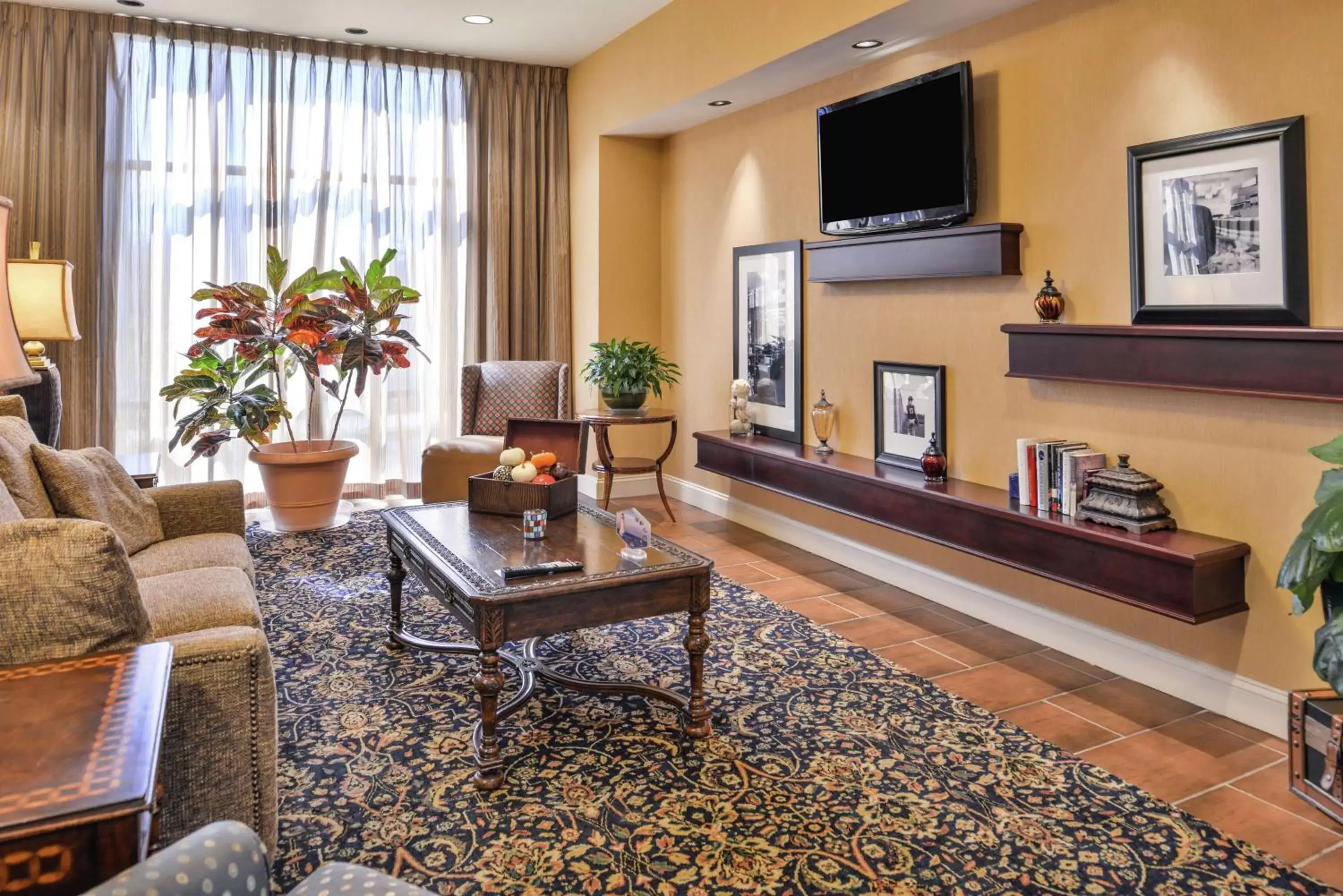 Lobby or reception in Hampton Inn Jackson-College Avenue Lobby or reception in Hampton Inn Jackson-College Avenue