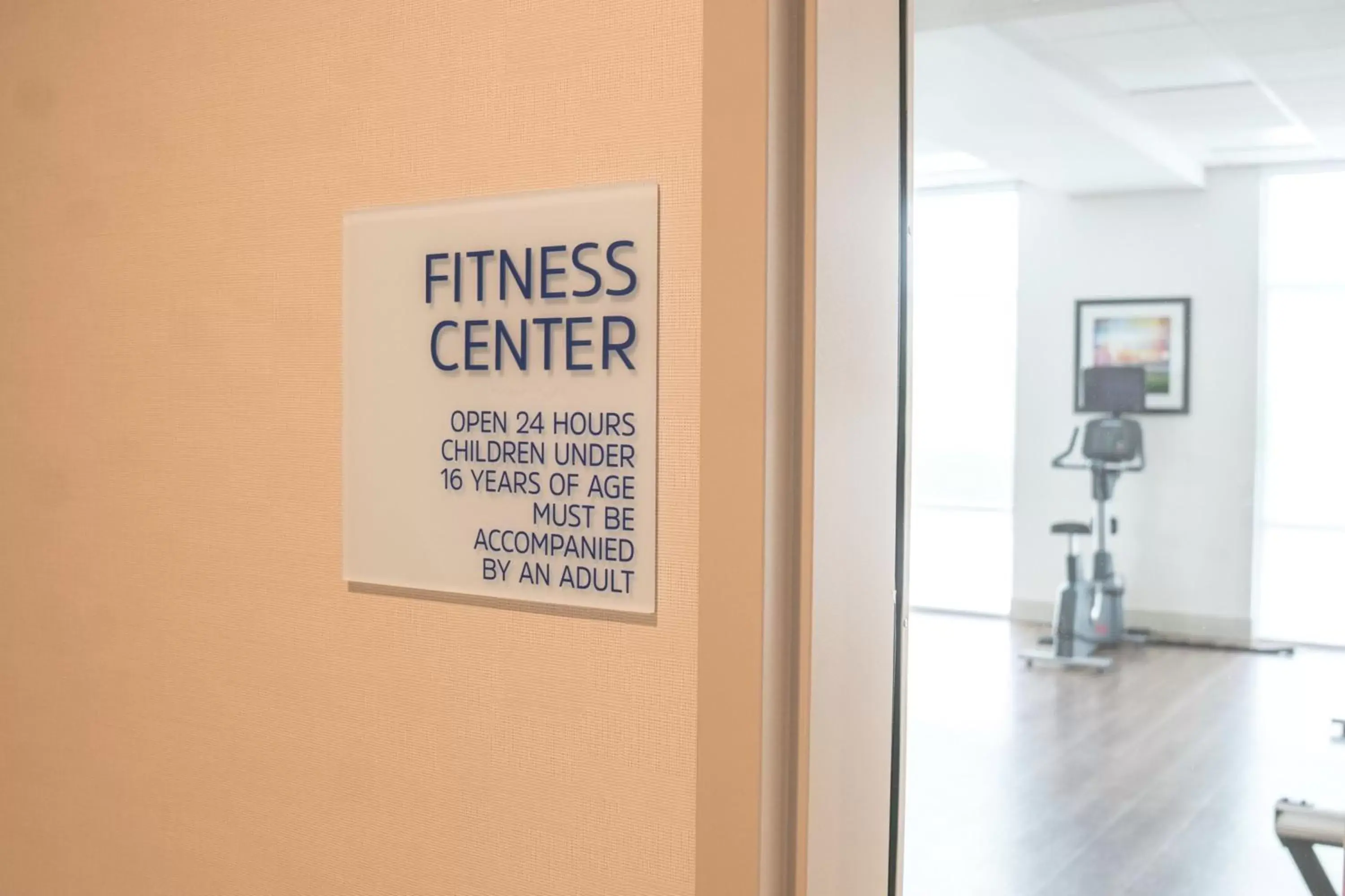 Fitness centre/facilities in Holiday Inn Express & Suites - Brandon, an IHG Hotel